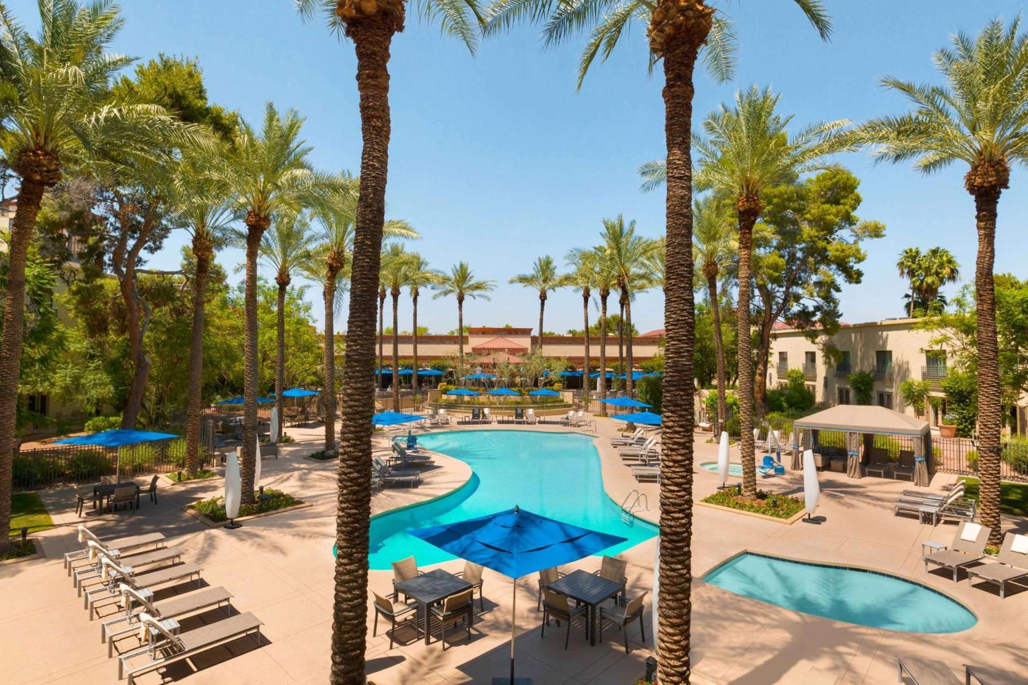 Hilton & Resort
