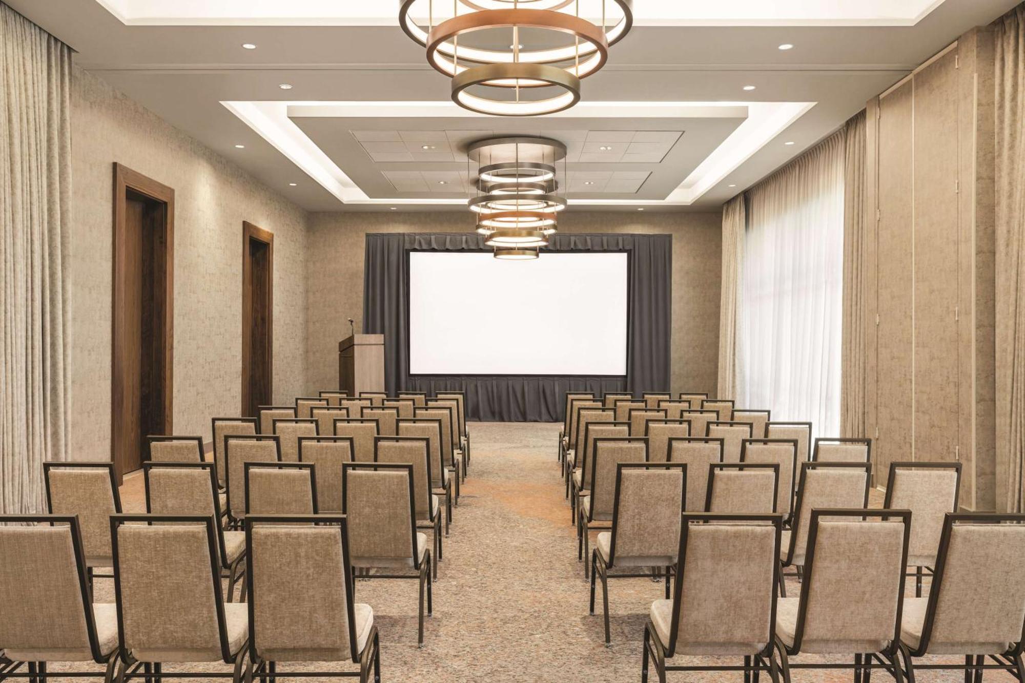 Hilton North At Cavasson Hotel