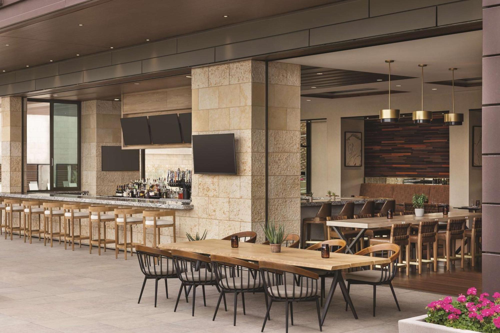 Hotel Hilton North At Cavasson 4*