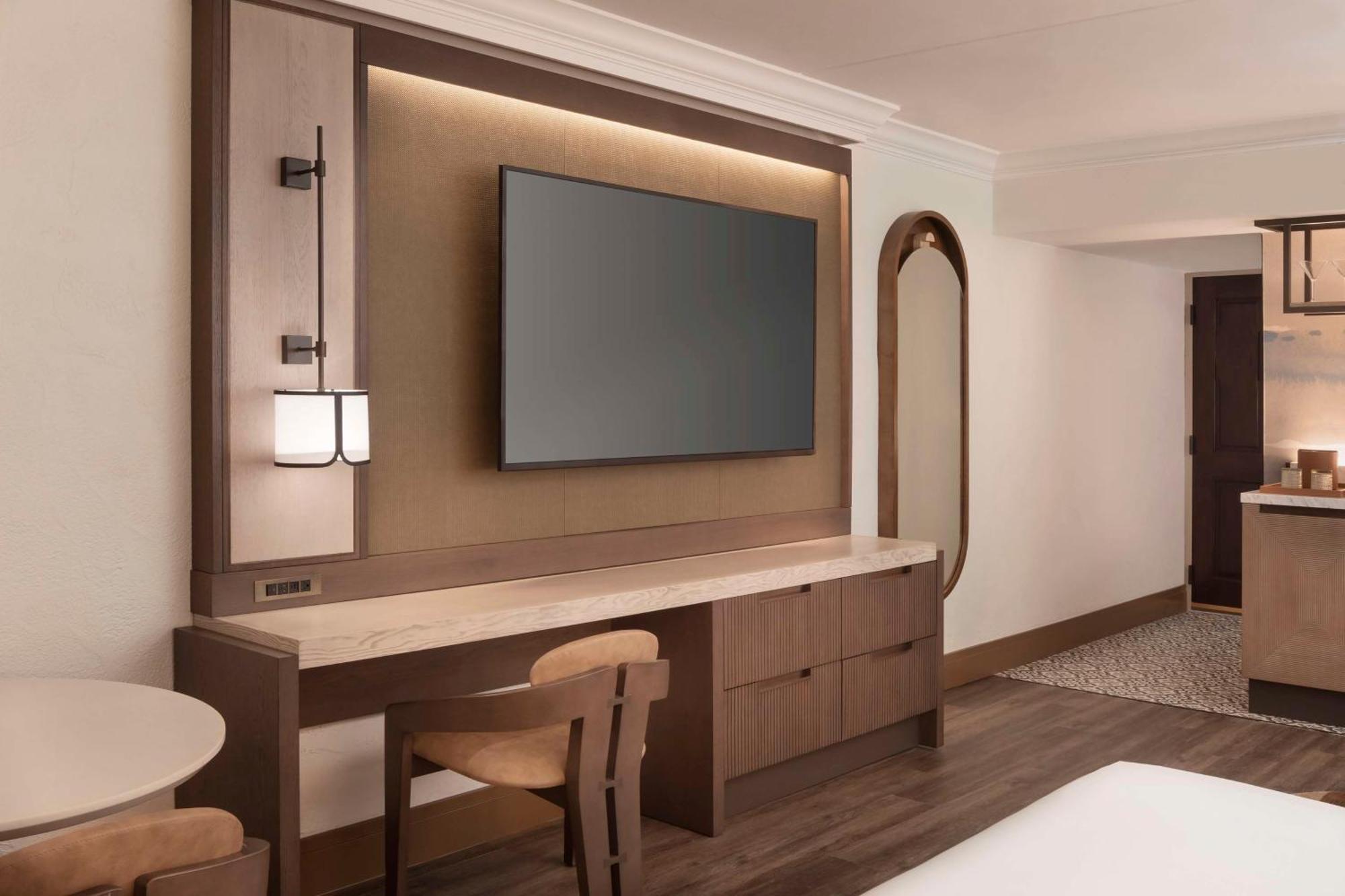 The & Spa, Curio Collection By Hilton