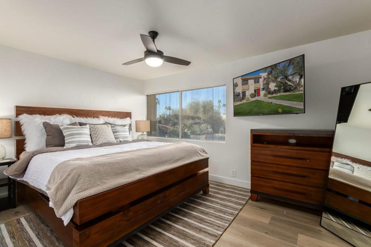 Modern Townhouse-walk 2 Oldtown-4 Heated Pools * Scottsdale