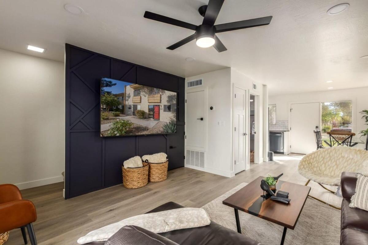 Modern Townhouse-walk 2 Oldtown-4 Heated Pools Holiday home