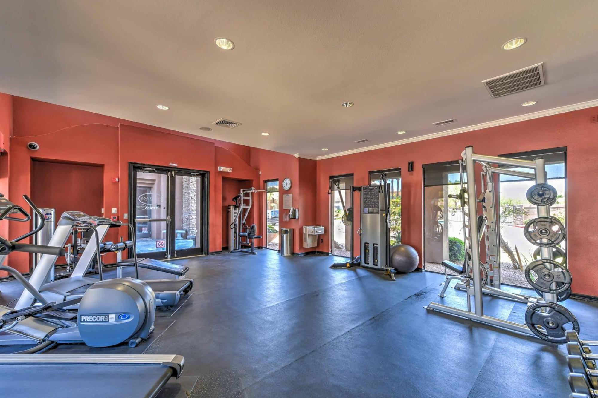 Vibrant With Community Pool Access! Scottsdale