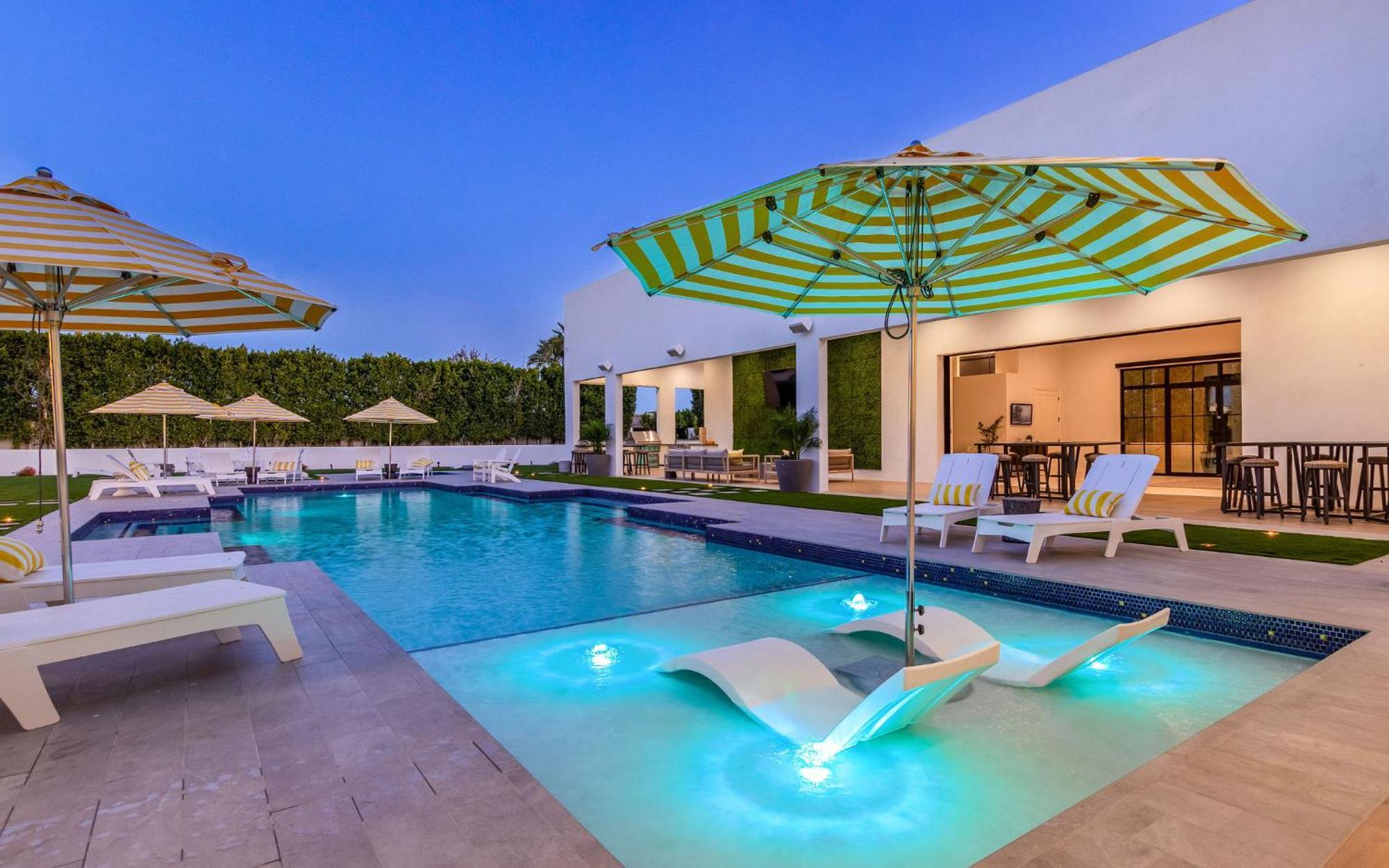 Holiday home Old Town Luxury - Heated Pool, Spa, Rooftop Deck, Sauna, Speakeasy