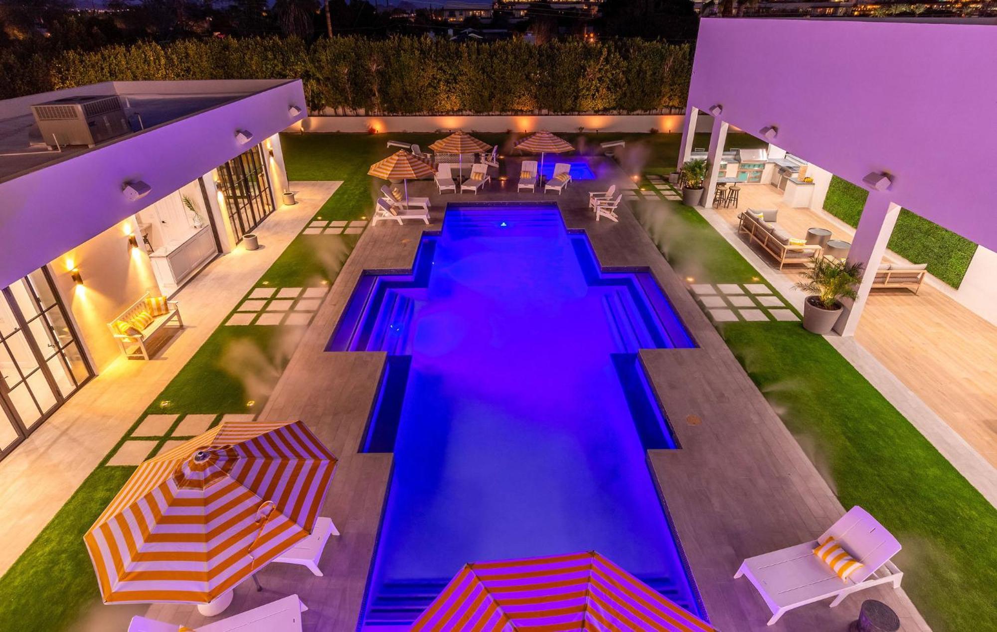Holiday home Old Town Luxury - Heated Pool, Spa, Rooftop Deck, Sauna, Speakeasy *