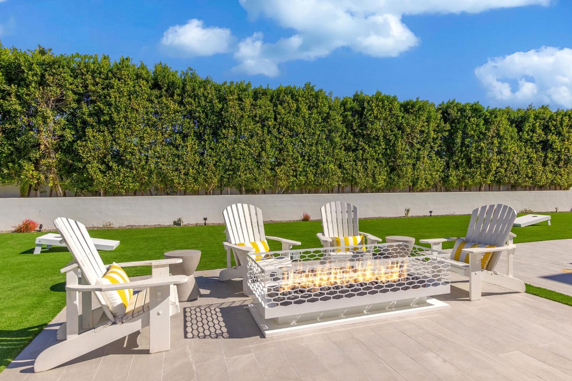 Old Town Luxury - Heated Pool, Spa, Rooftop Deck, Sauna, Speakeasy Scottsdale