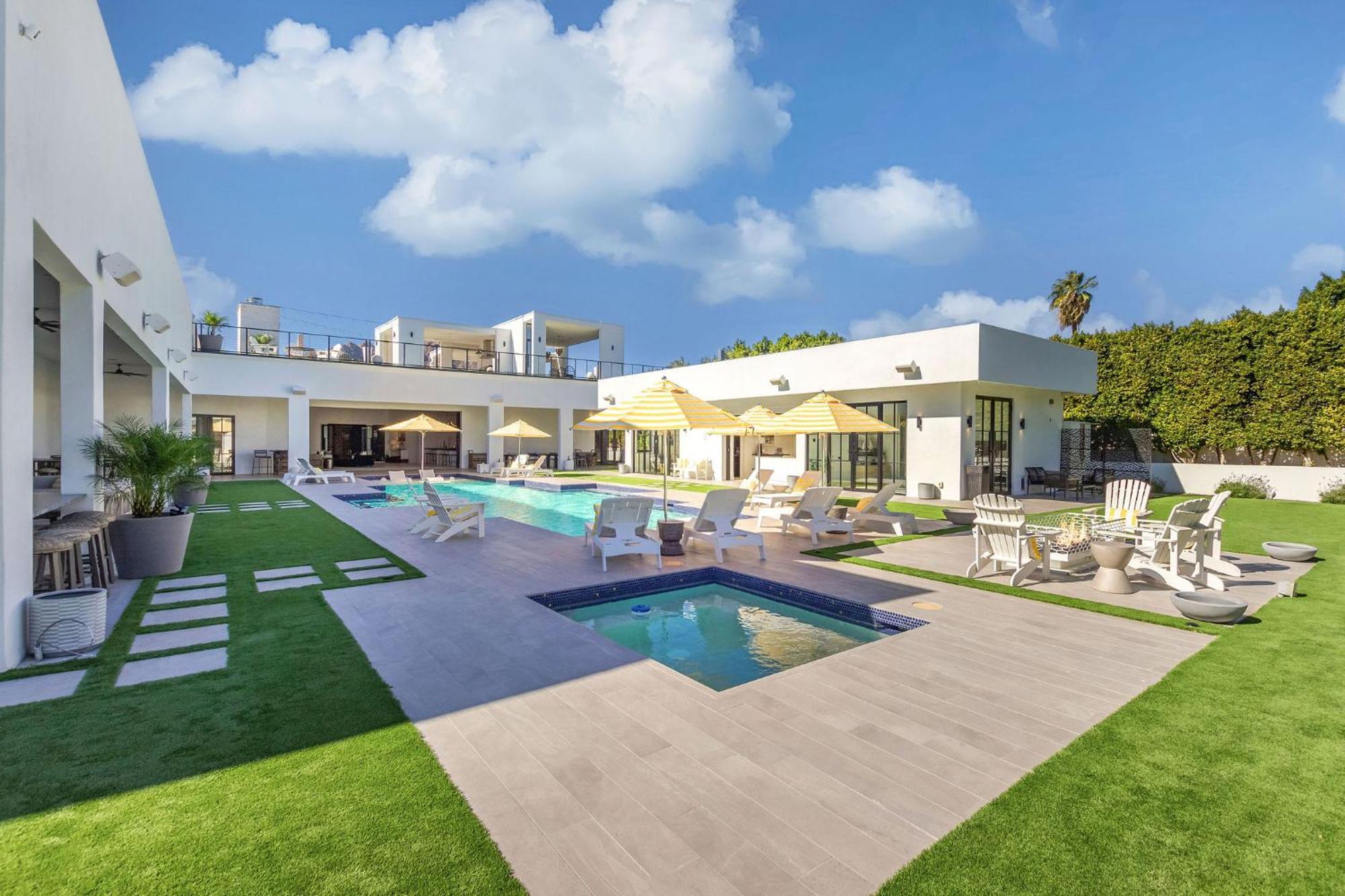Holiday home Old Town Luxury - Heated Pool, Spa, Rooftop Deck, Sauna, Speakeasy