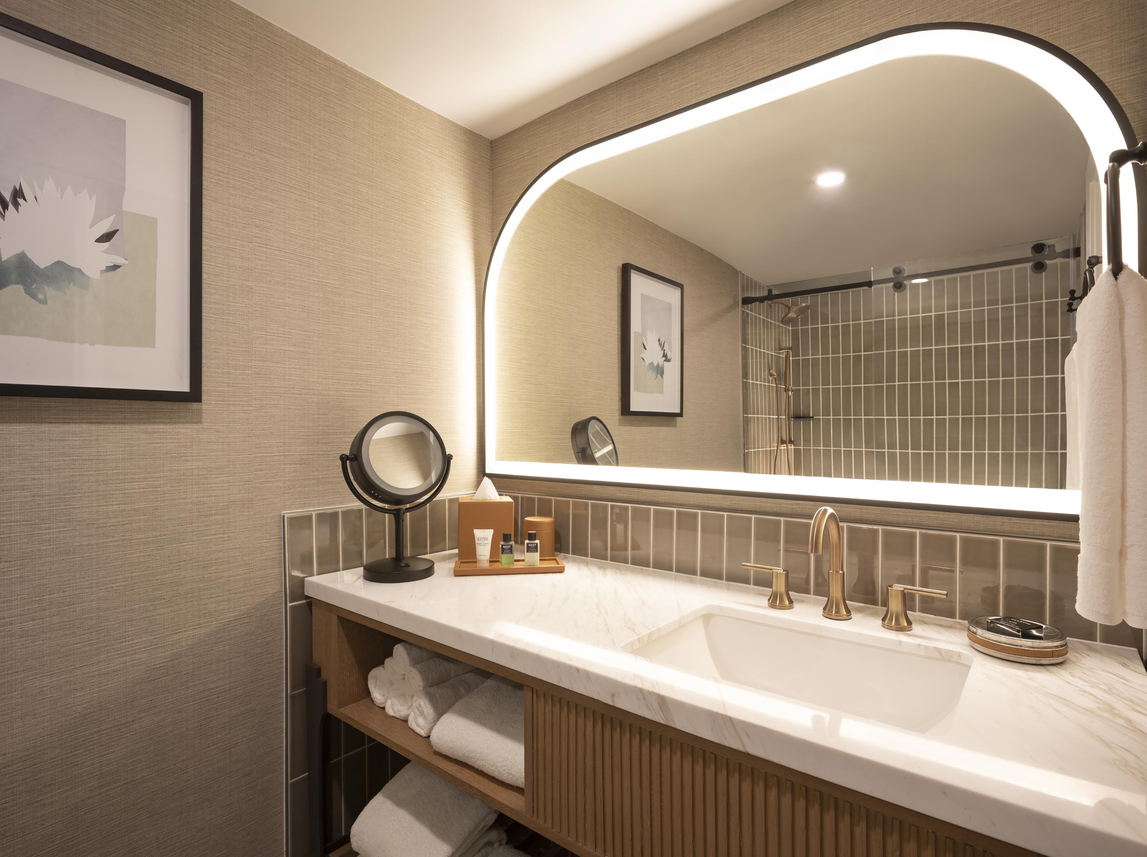 The & Spa, Curio Collection By Hilton Scottsdale