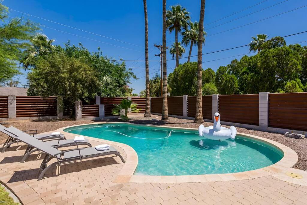 Sunshine On Sells, Pool & Bbq Grill Holiday home *