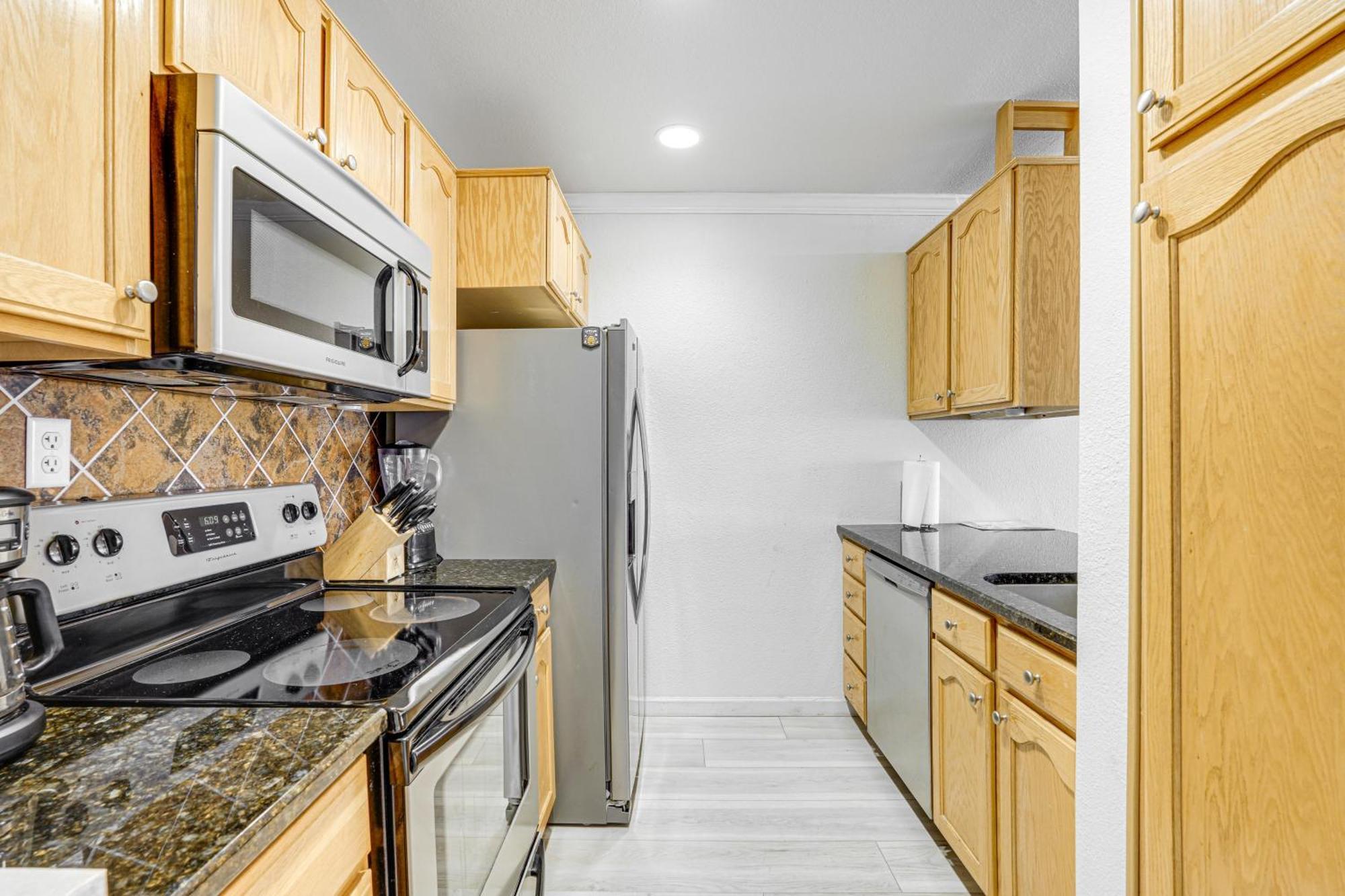 With Pool Access Walk To Old Town! Apartment Scottsdale