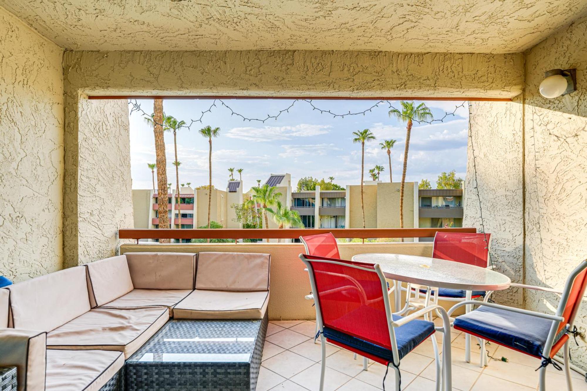 With Pool Access Walk To Old Town! Scottsdale