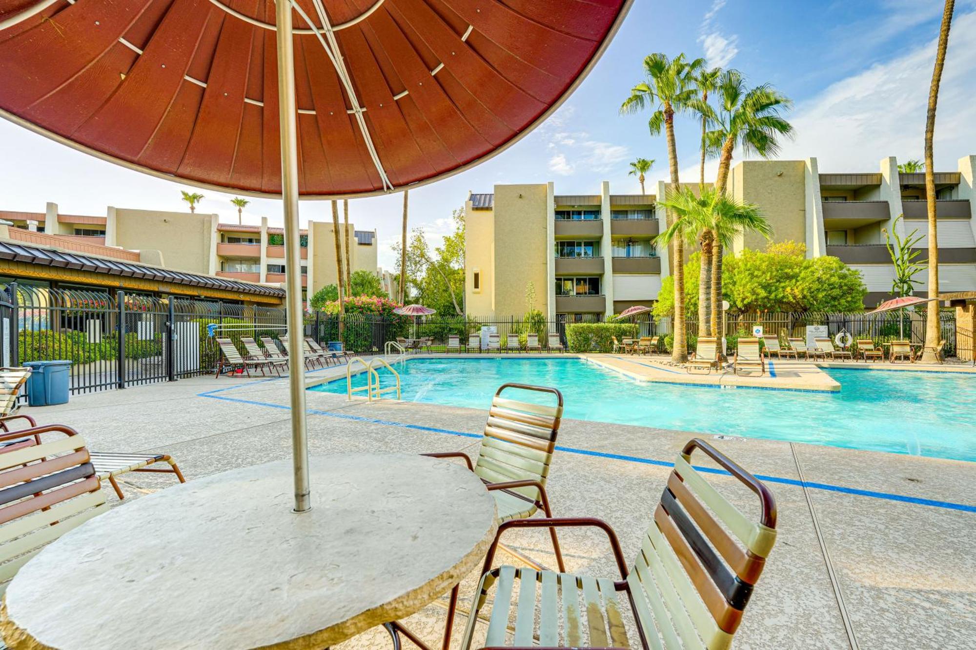 Apartment With Pool Access Walk To Old Town!