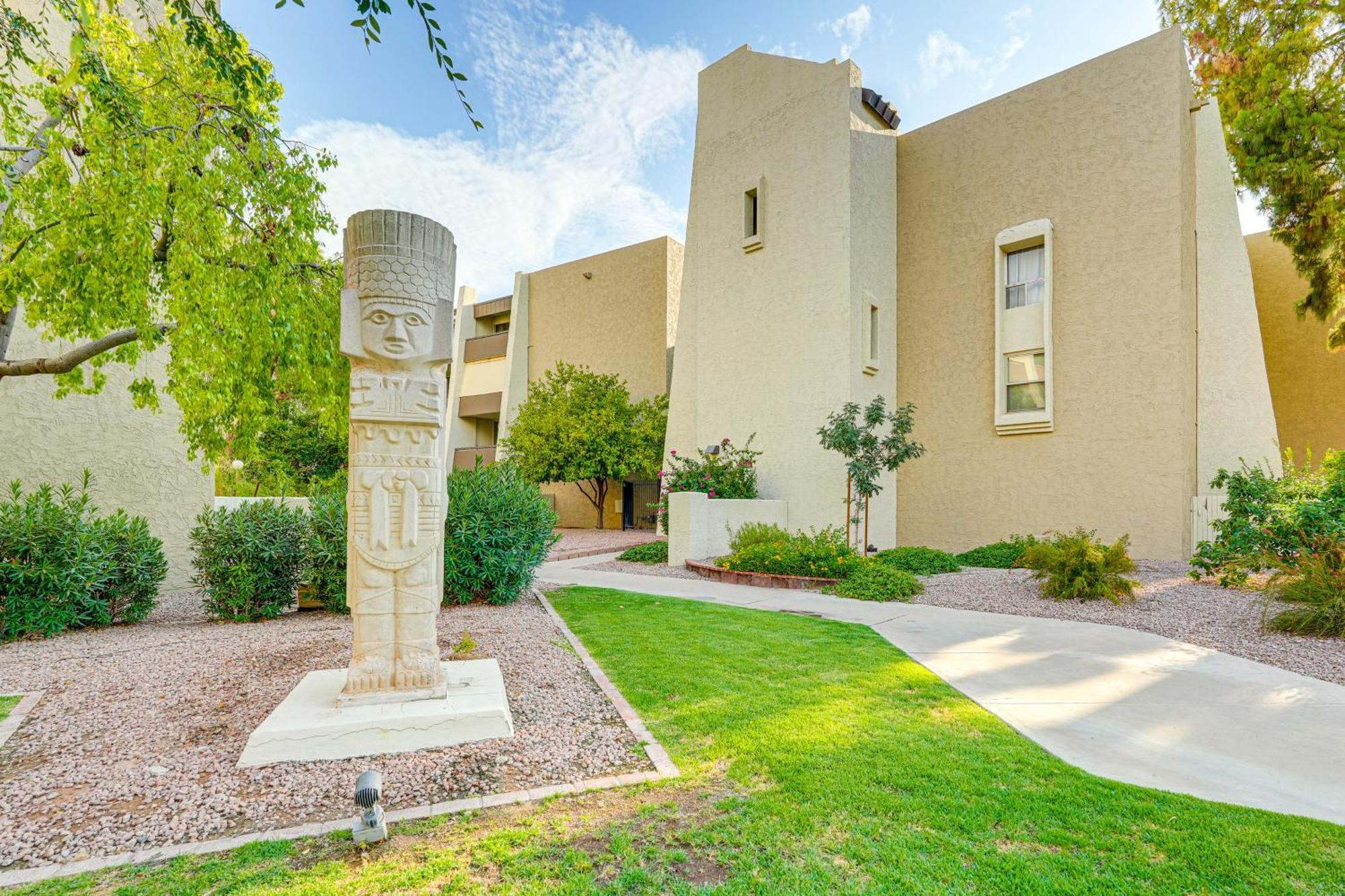 With Pool Access Walk To Old Town! Apartment *