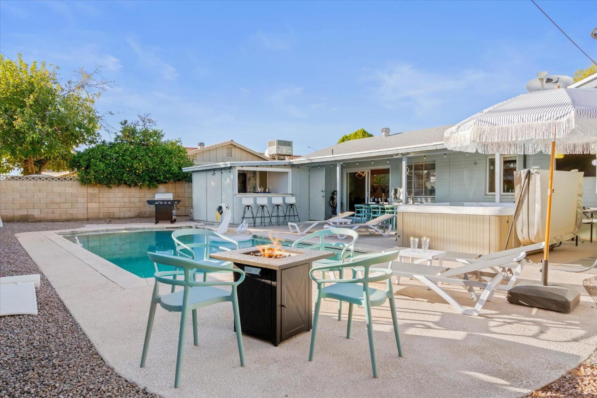 Girls Getaway Haven Outdoor Bar W Pool & Hot Tub Scottsdale