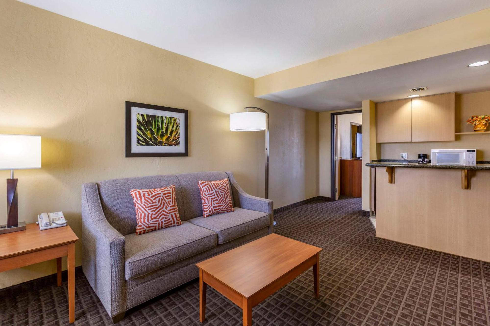 Western Thunderbird Hotel Scottsdale