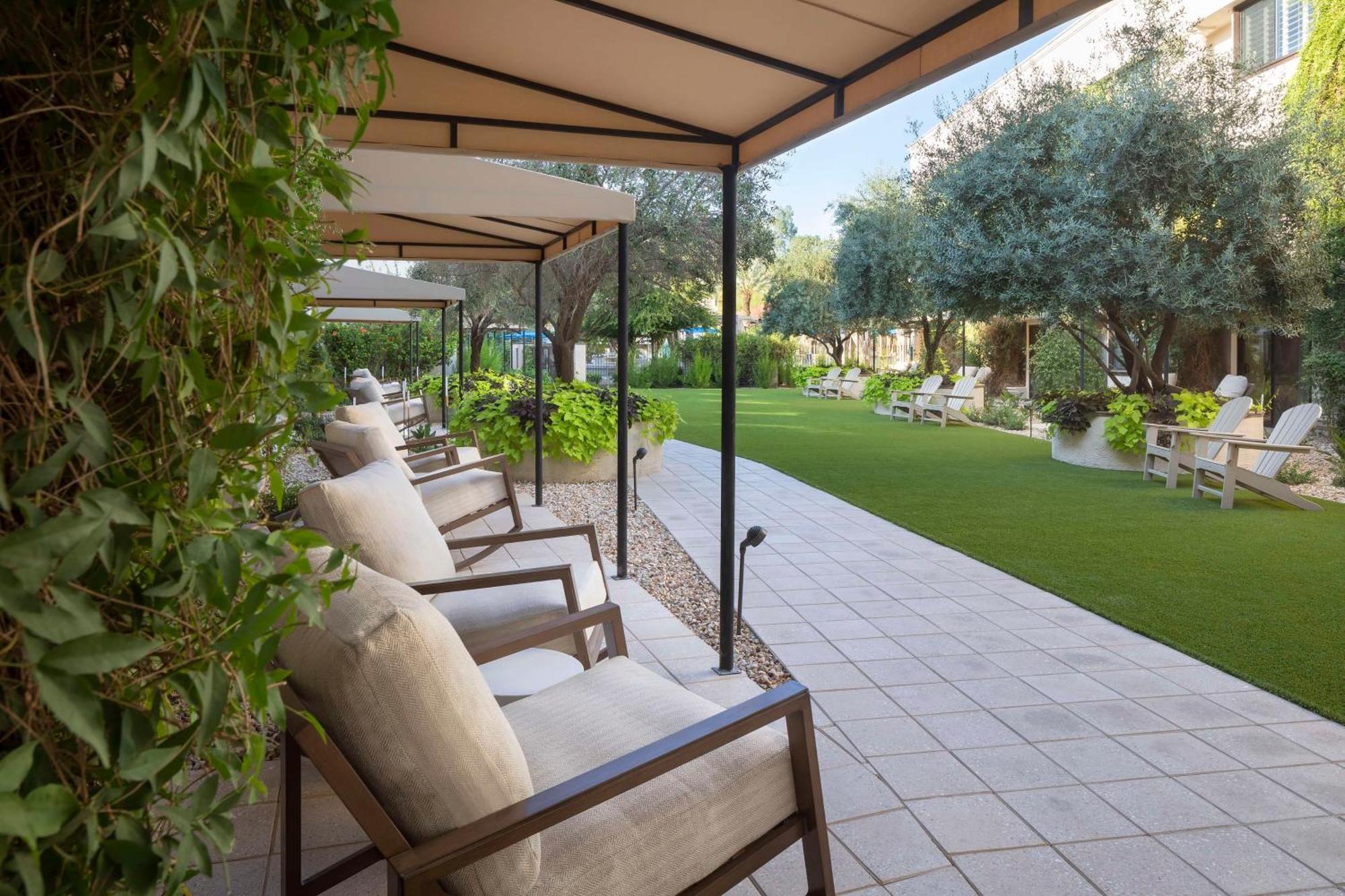 Resort The & Spa, Curio Collection By Hilton