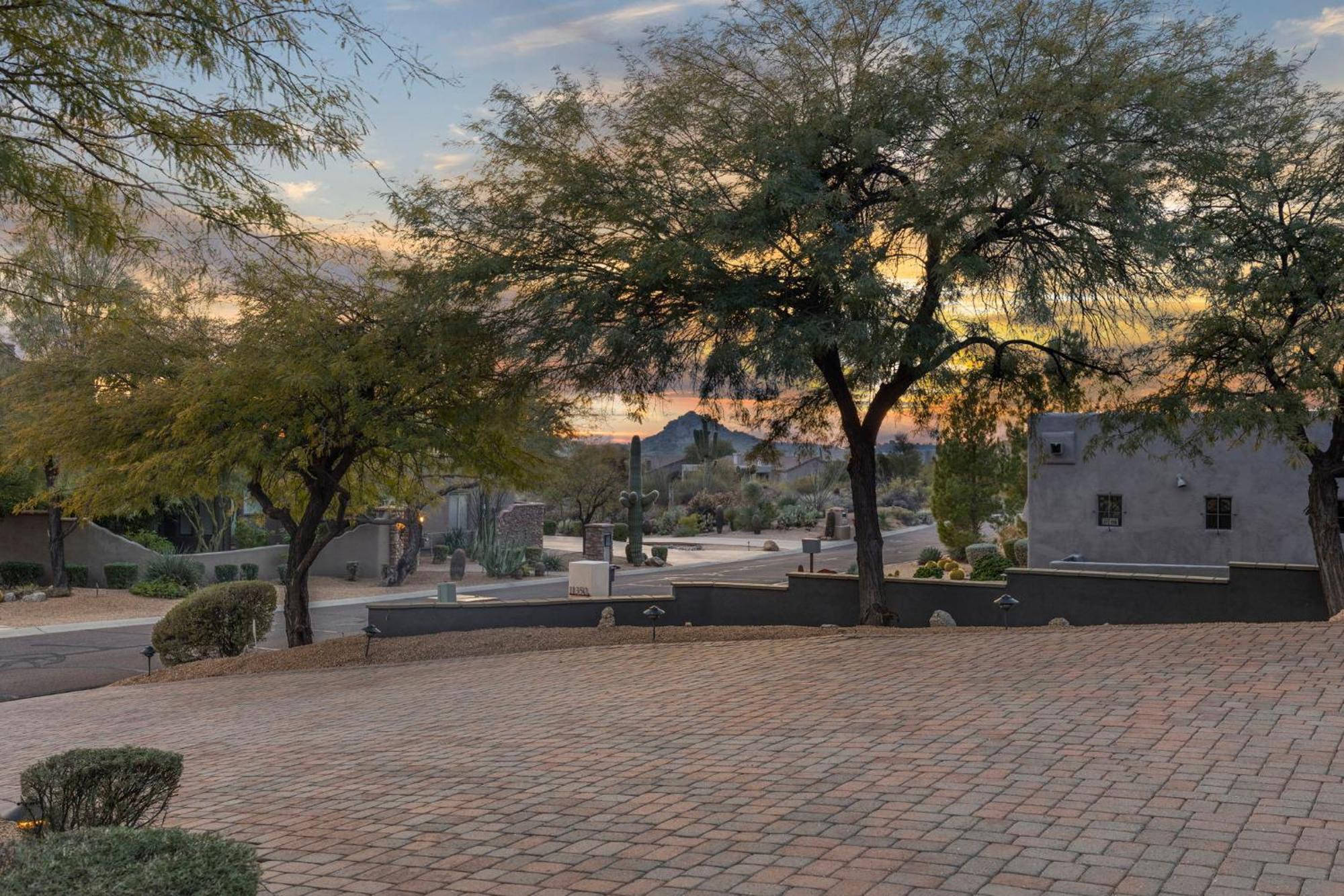 The Debonair Derby By Paseohomesaz With Heated Pool * Scottsdale