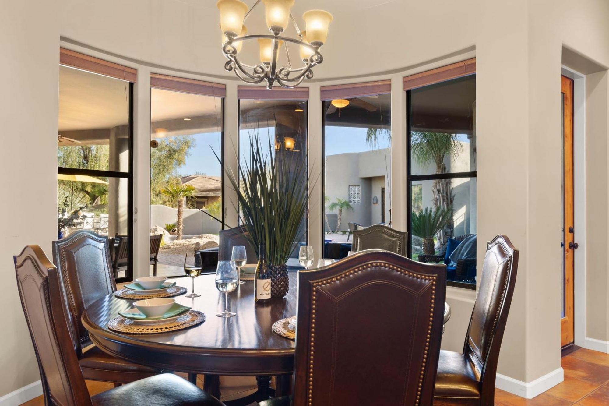 Holiday home The Debonair Derby By Paseohomesaz With Heated Pool *