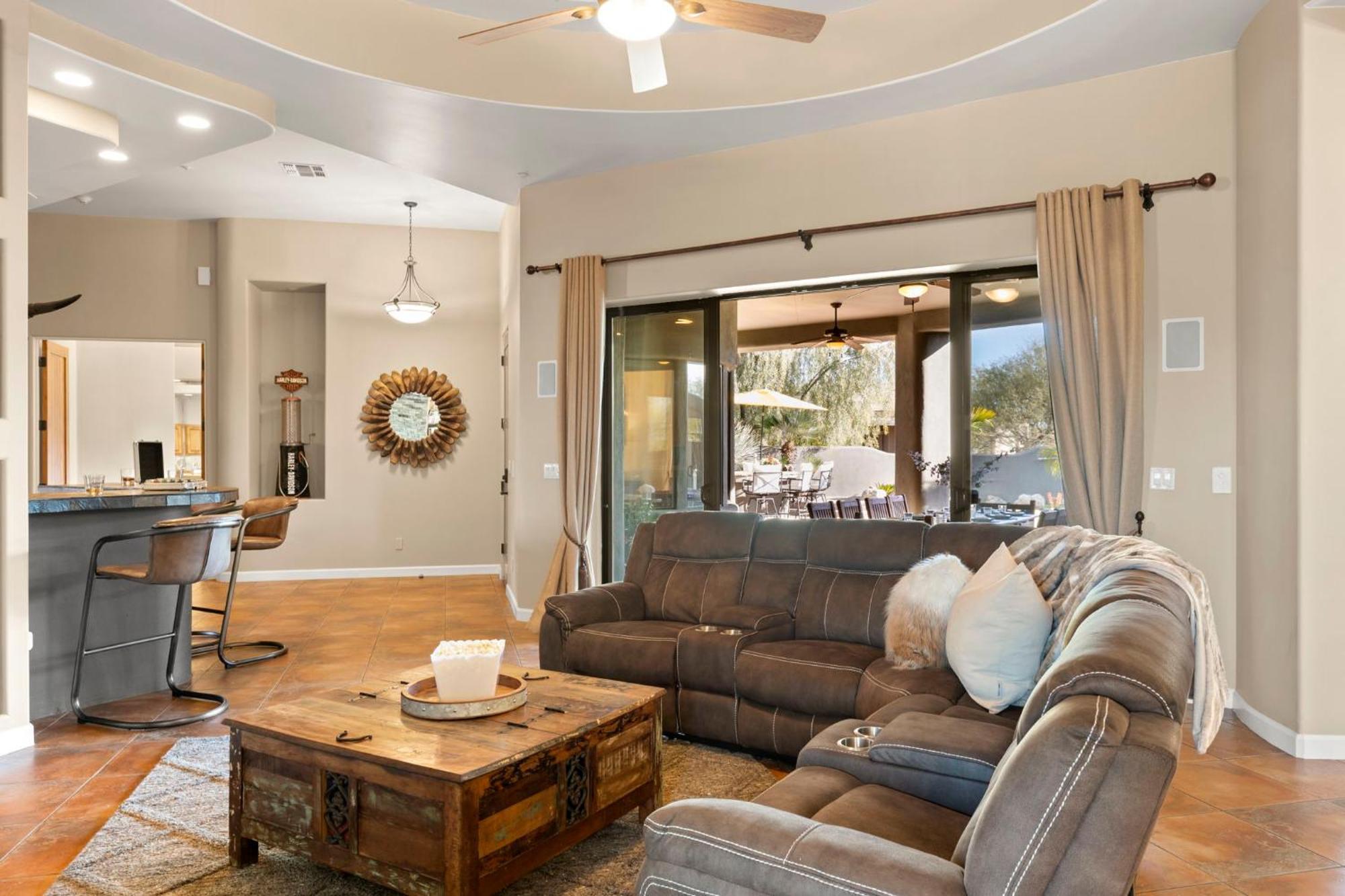 The Debonair Derby By Paseohomesaz With Heated Pool Holiday home Scottsdale