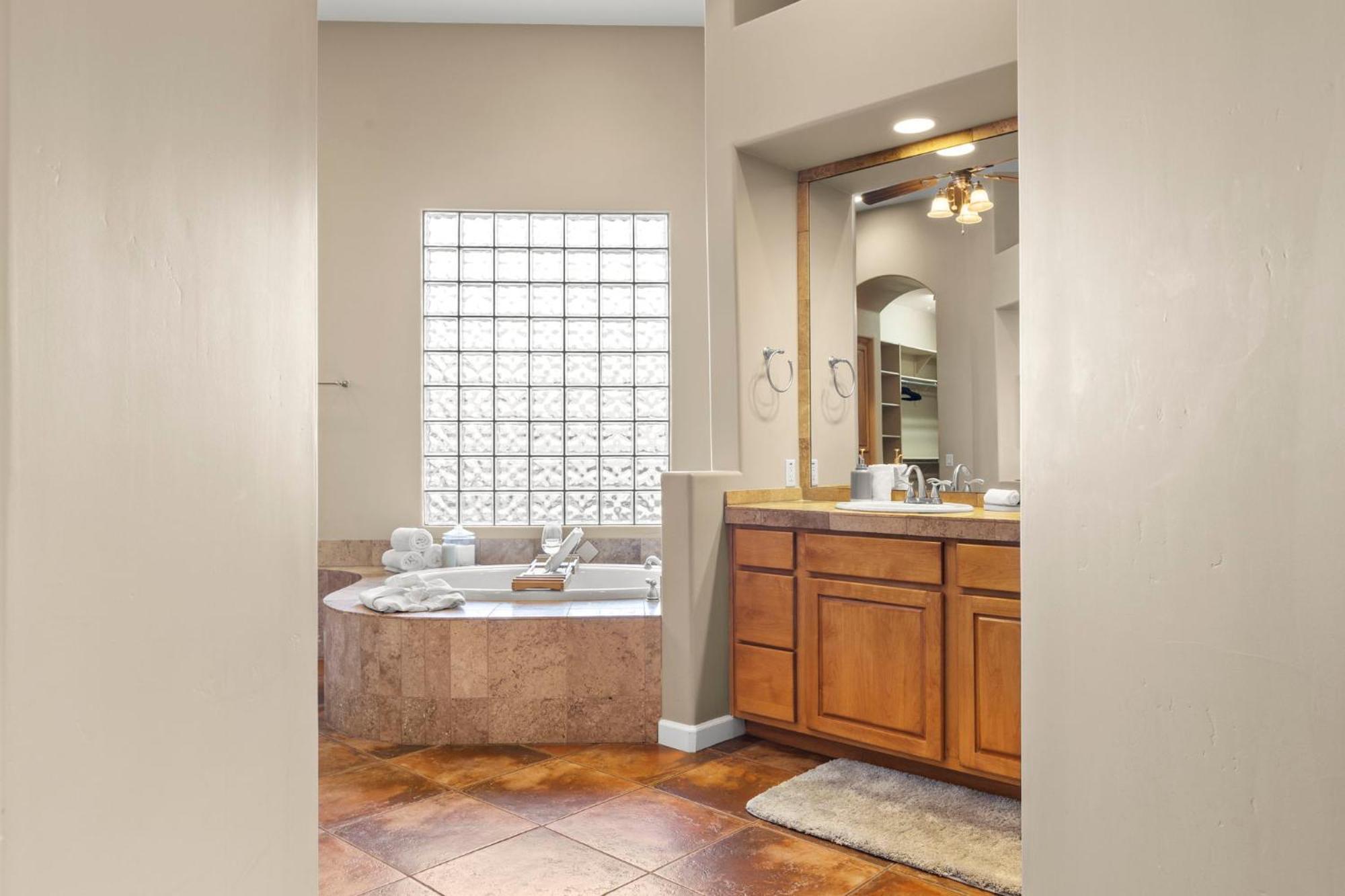 The Debonair Derby By Paseohomesaz With Heated Pool * Scottsdale