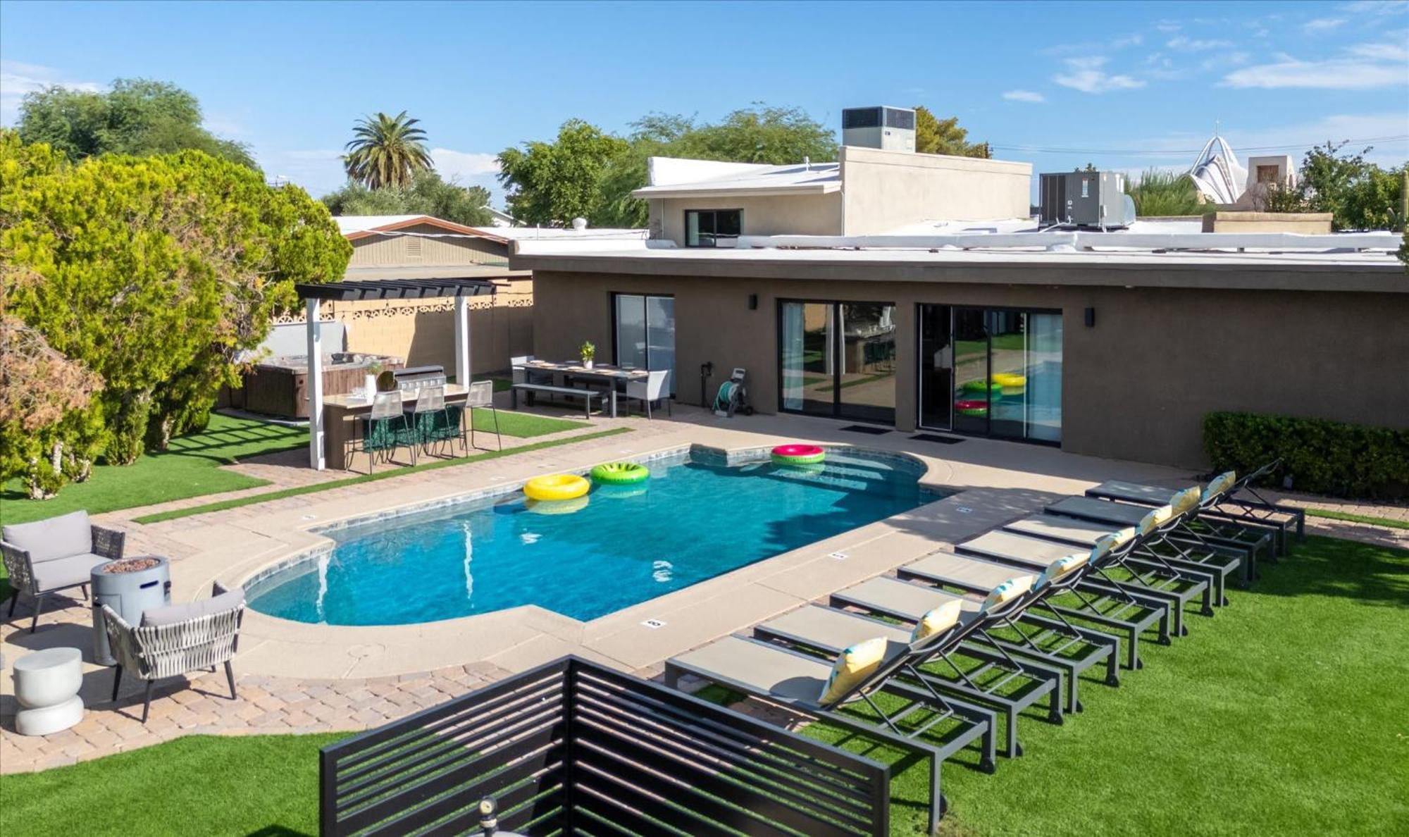 Casa Citrus Modern Old Town Escape *