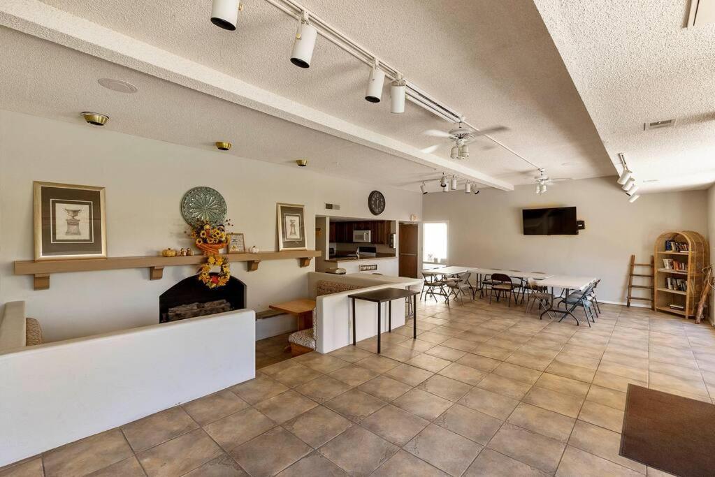 Old Town With 2 King Size Apartment Scottsdale