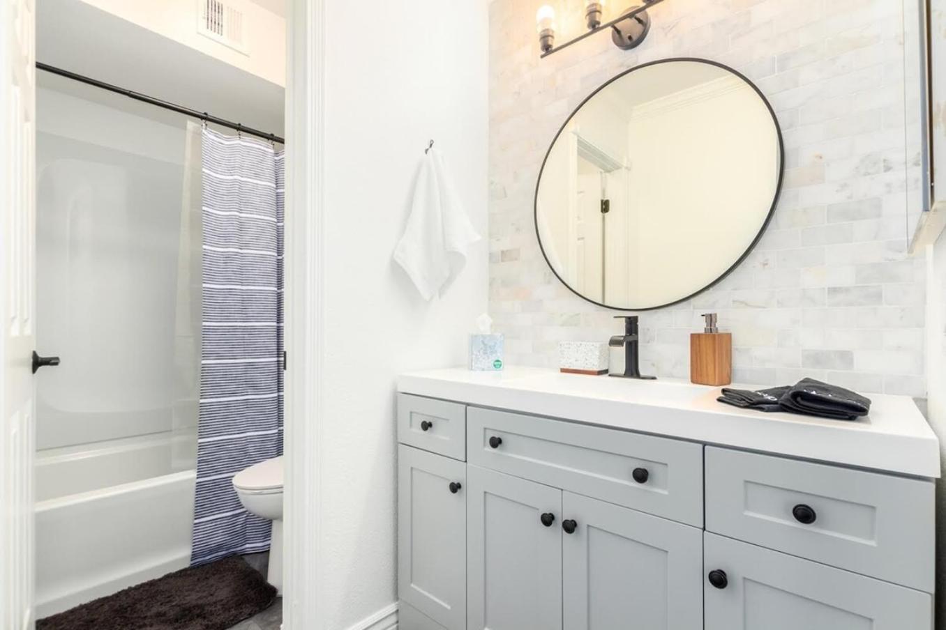 Luxe, 2br Old Town Wpatio, Pool, & Parking Scottsdale