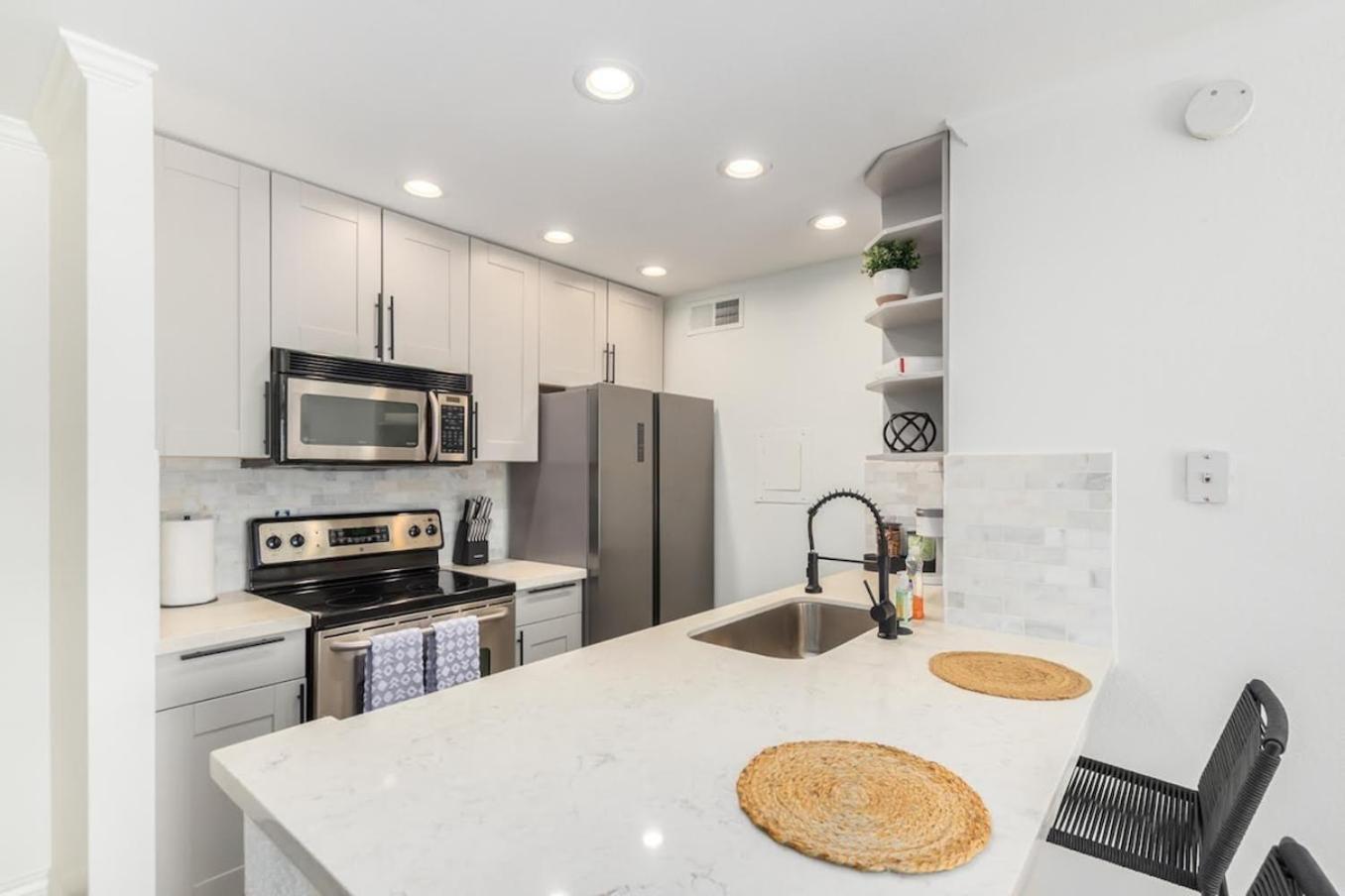 Luxe, 2br Old Town Wpatio, Pool, & Parking Scottsdale