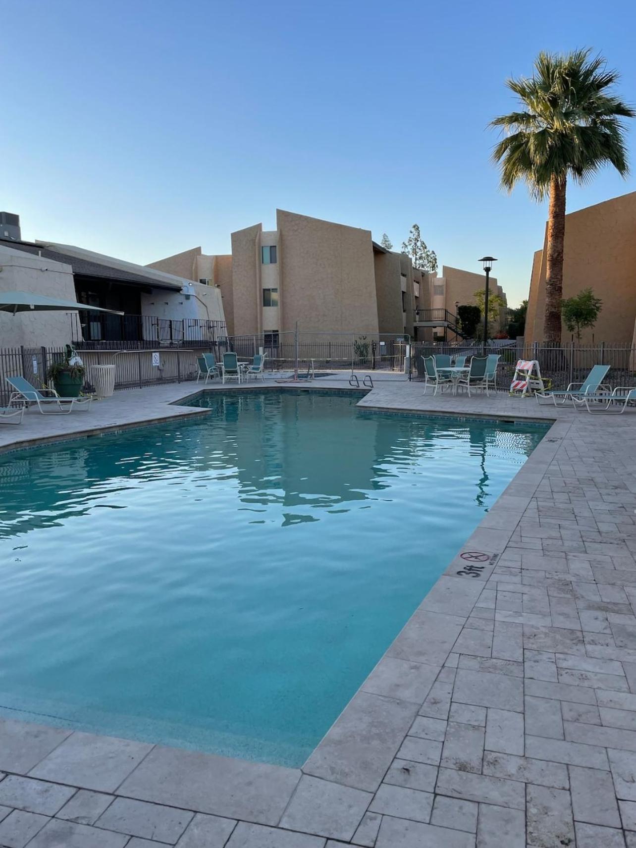 Luxe, 2br Old Town Wpatio, Pool, & Parking * Scottsdale