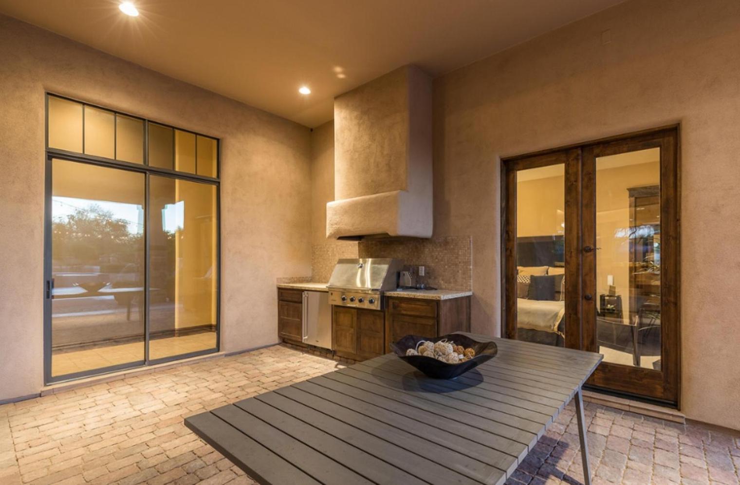 Casa de férias Private Pool & Hot Tub, Retreat - Large Luxury Smart Scottsdale