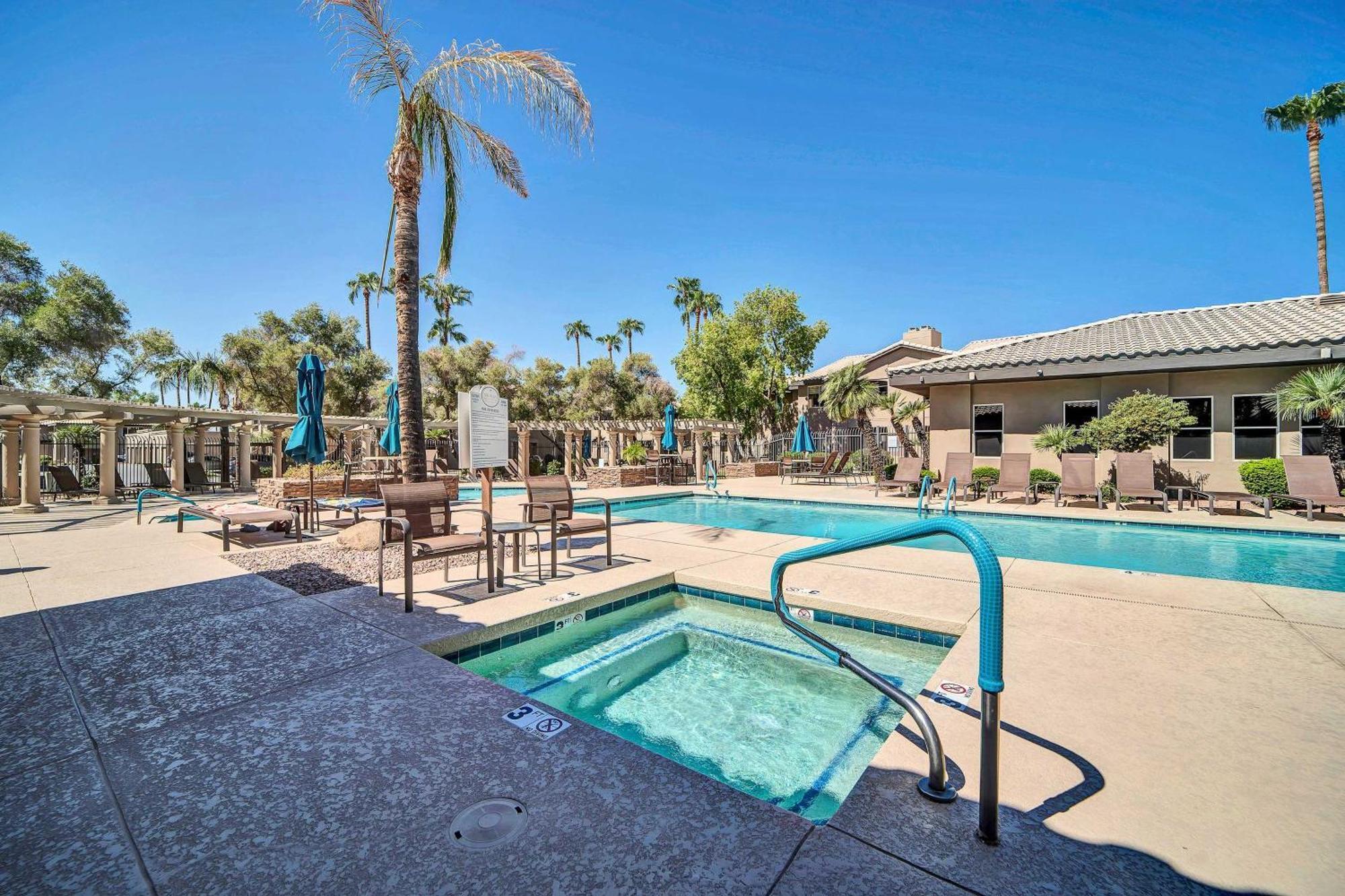 Vibrant With Community Pool Access! Apartamento