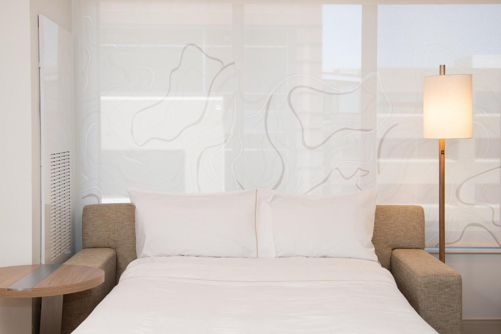 Hotel Element At Skysong 3*