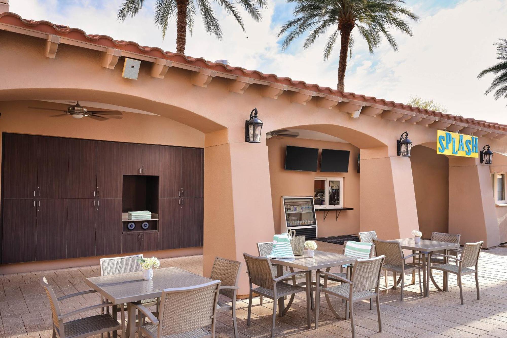 Sheraton Desert Oasis Villas,