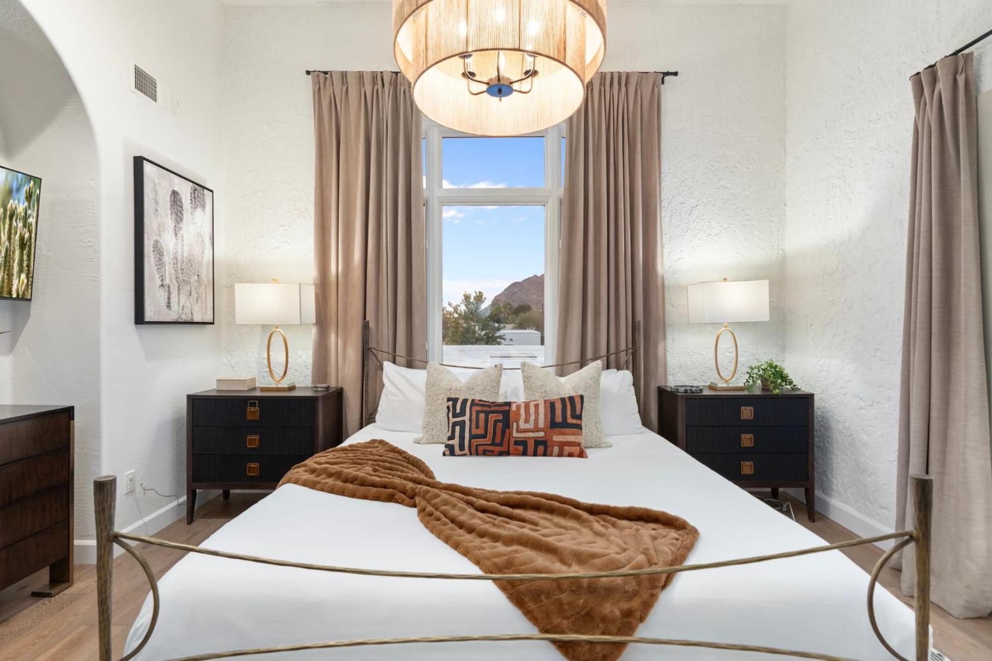 The Casa Del Sol Experience - Old Town Scottsdale