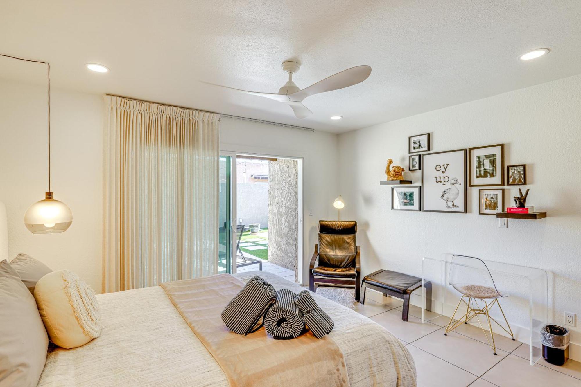 Modern Townhome With Heated Pool Access *