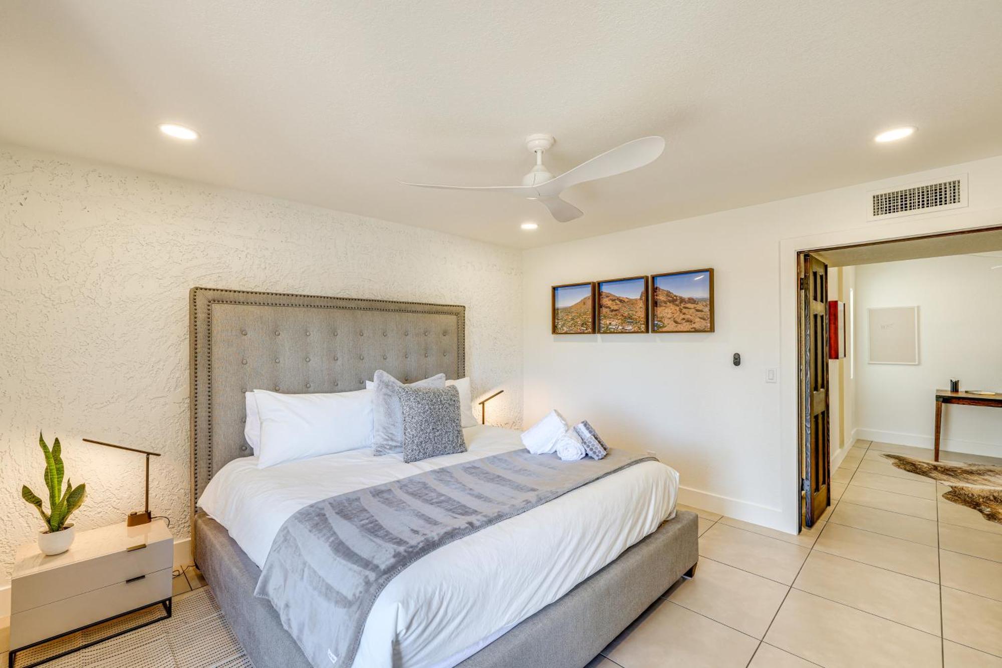 Modern Townhome With Heated Pool Access