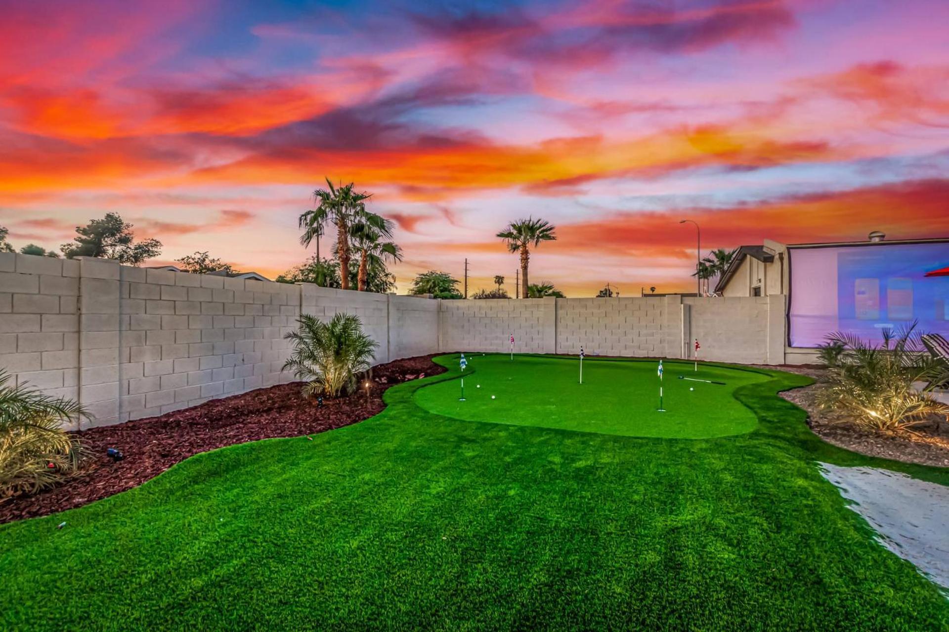 Casa de férias New - The Palmcroft Golf Escape