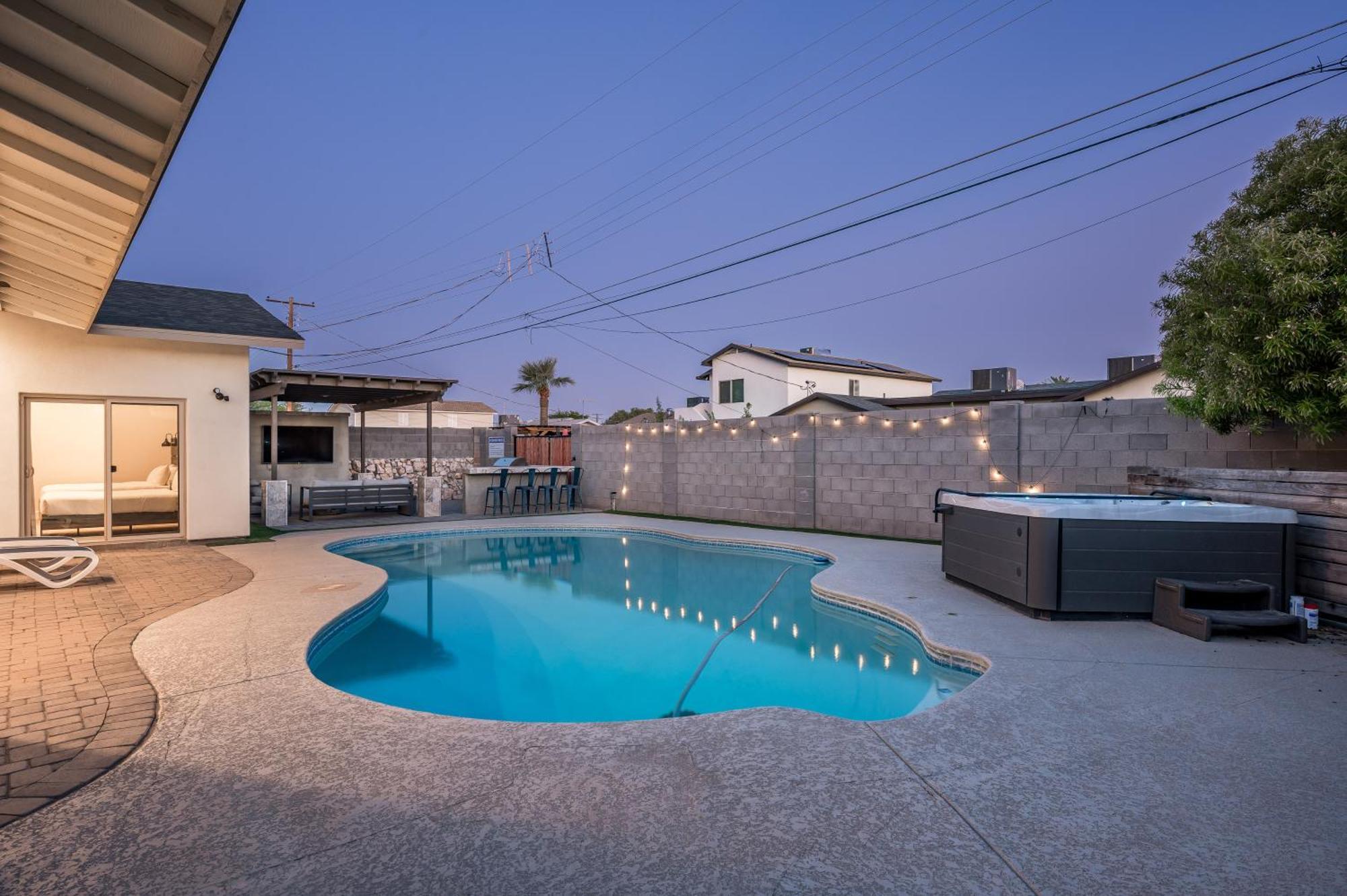 Casa de férias Endless Entertainment And 1.5 Miles From Old Town At Sunbaked Terrace Scottsdale