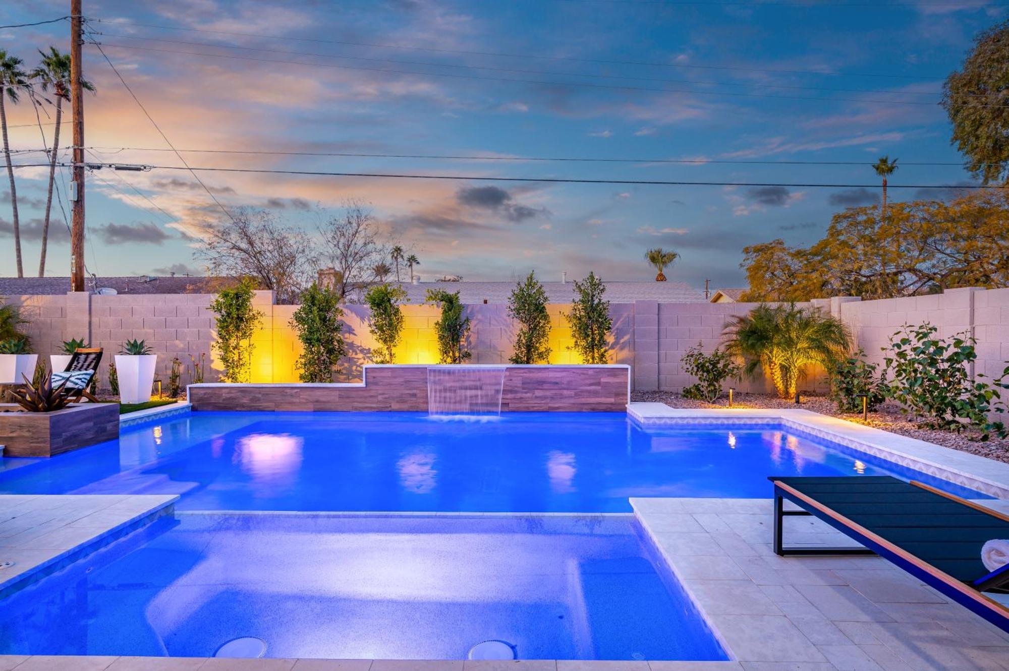 Casa de férias Beautifully Designed W Pool For Families And Groups