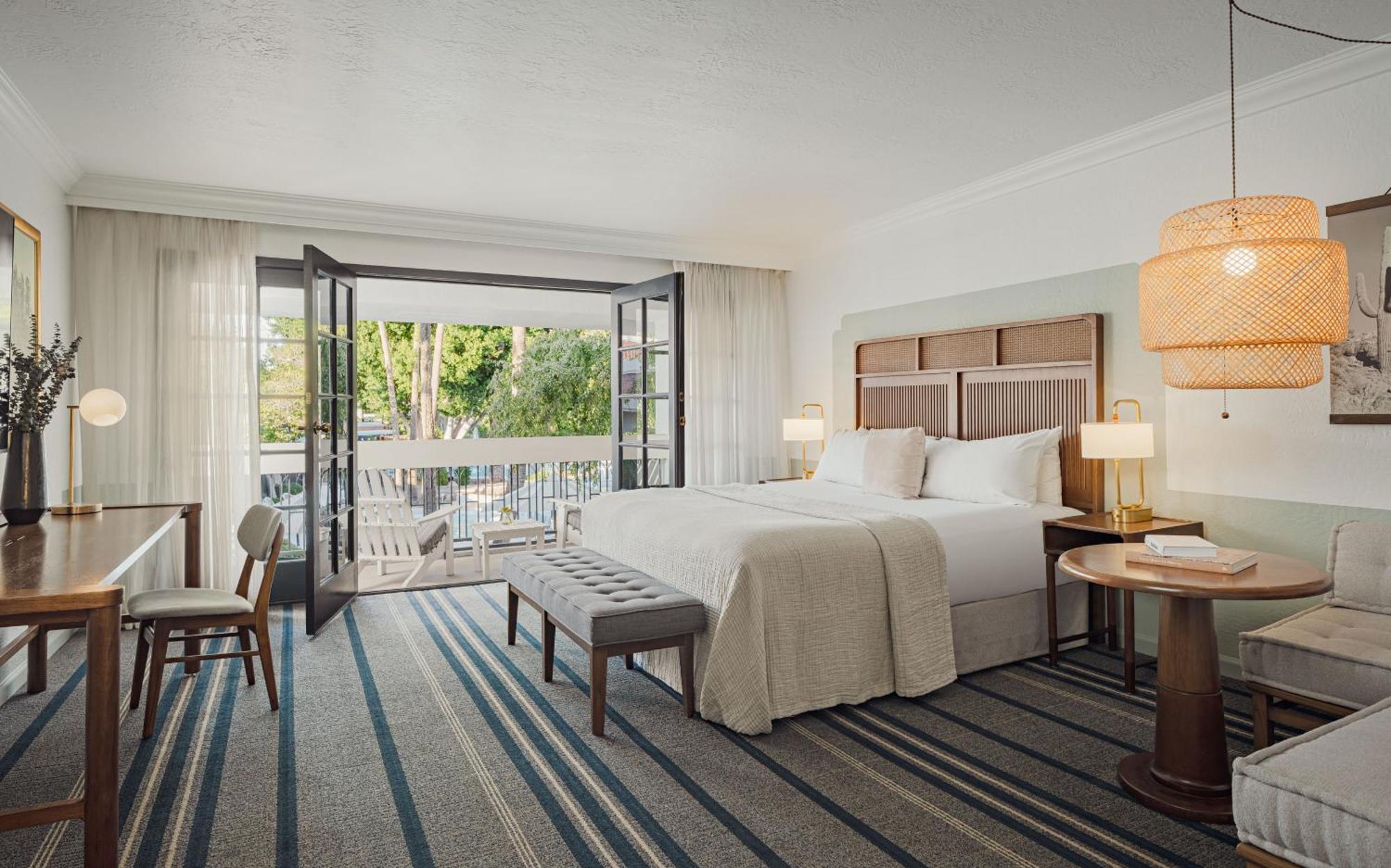 Hotel The Scott & 4*