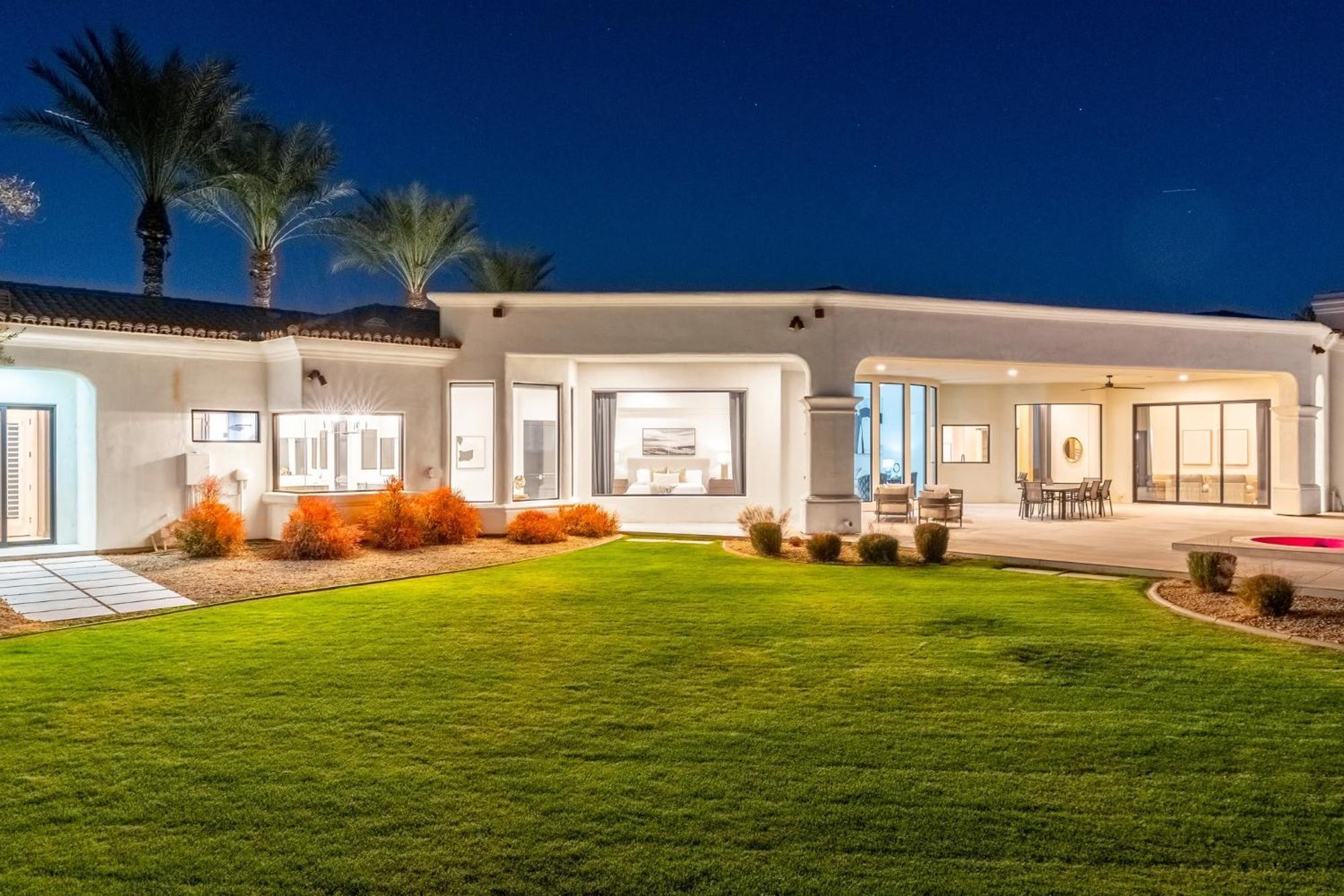 Camelback Mountain Luxury In Paradise Valley Holiday home
