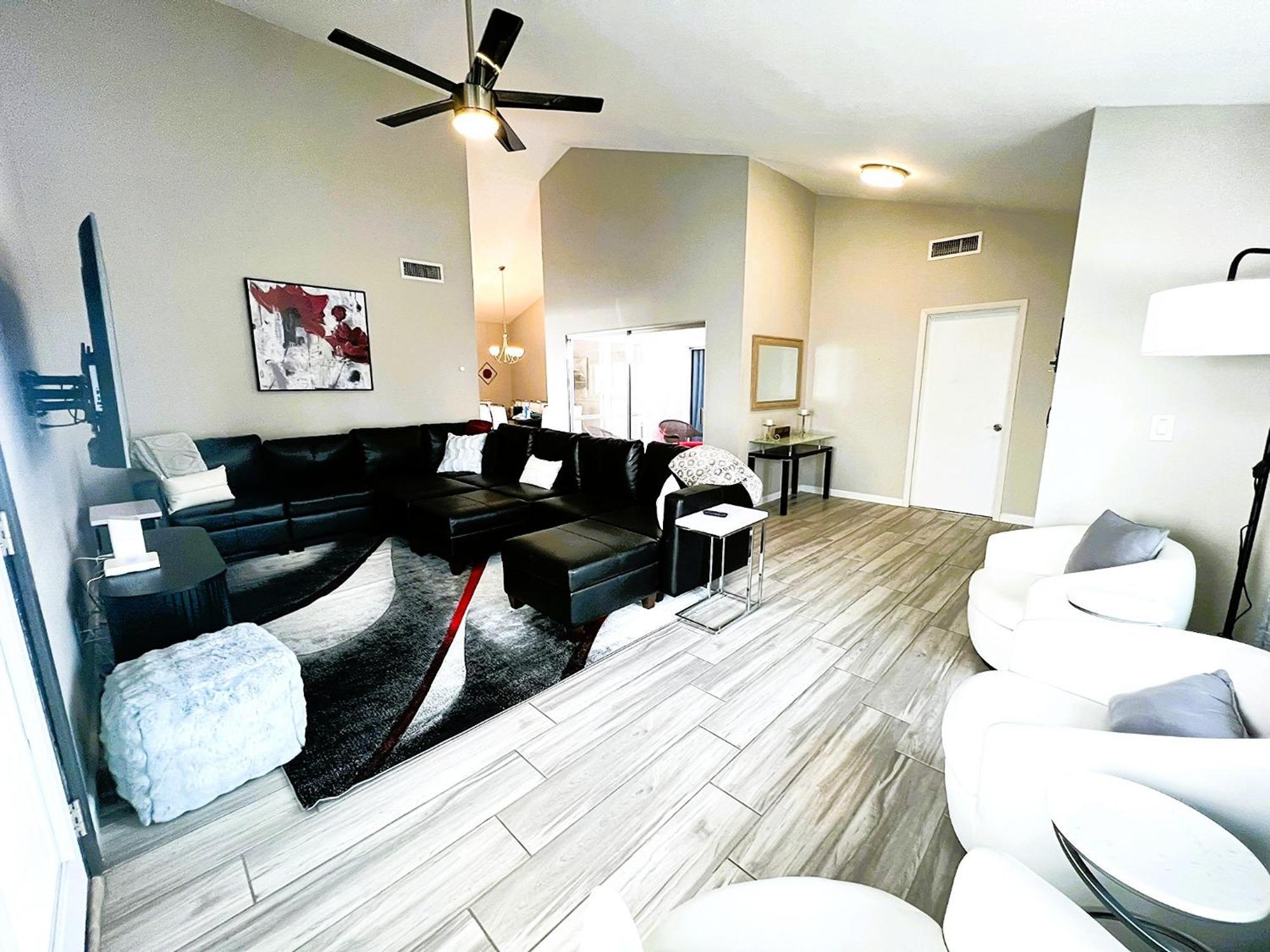 Lux New! Heated Pool Option, 2kings, Spa, Old Town, Westworld, Fashion Square Holiday home Scottsdale