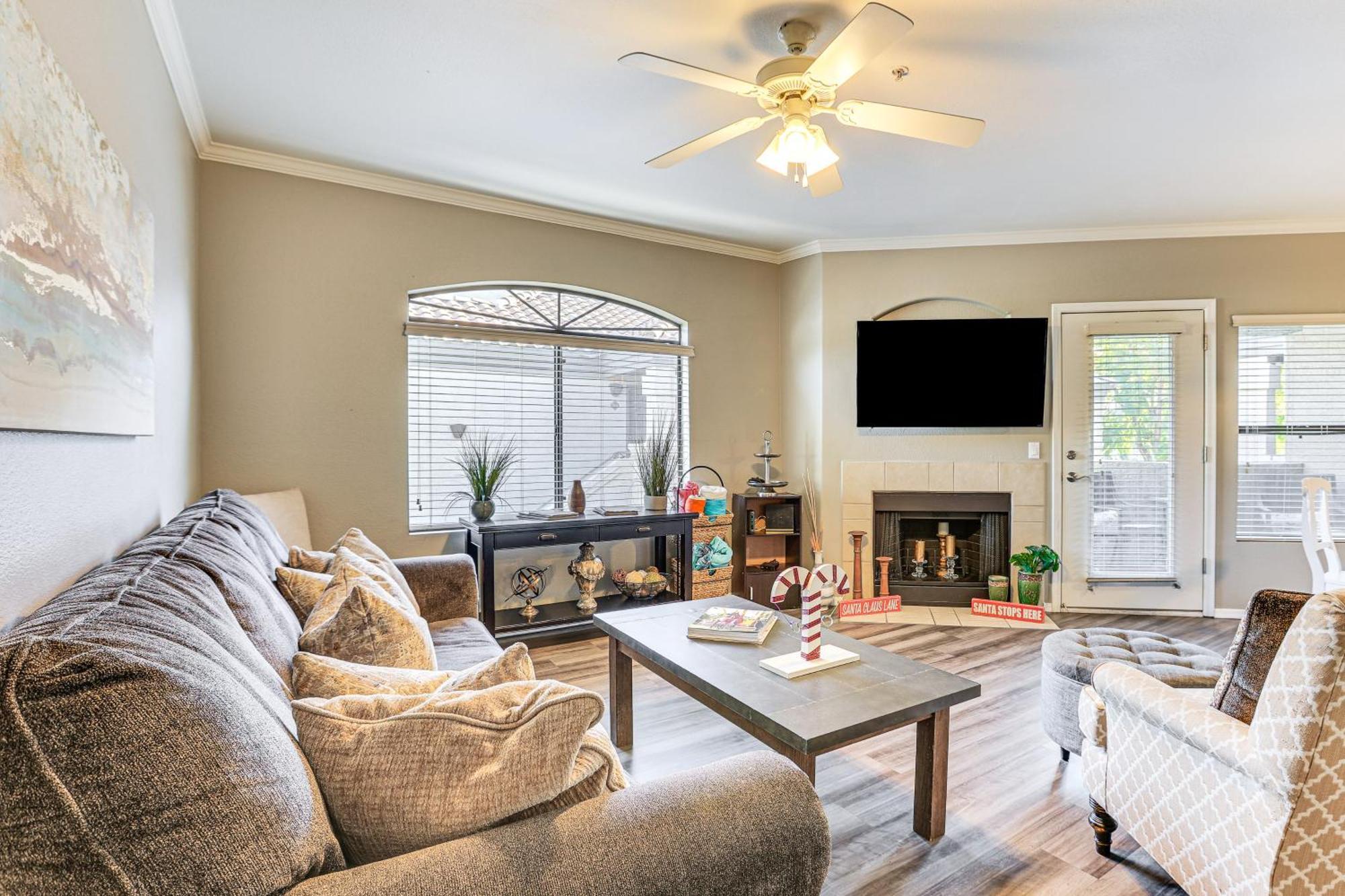 Chic With Pool Access 3 Mi To Tpc Scottsdale!