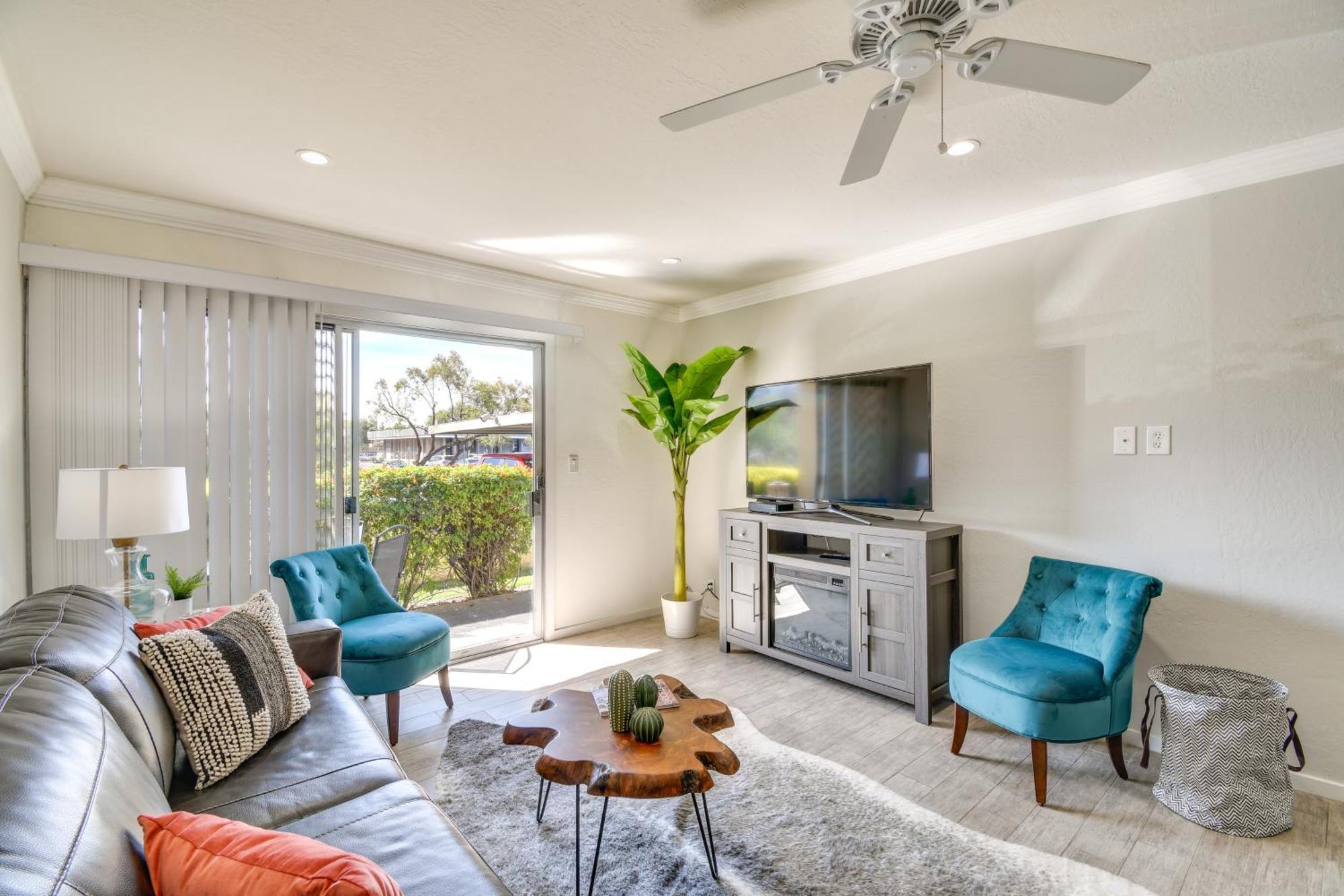 Near Fashion Square And Old Town Apartment Scottsdale