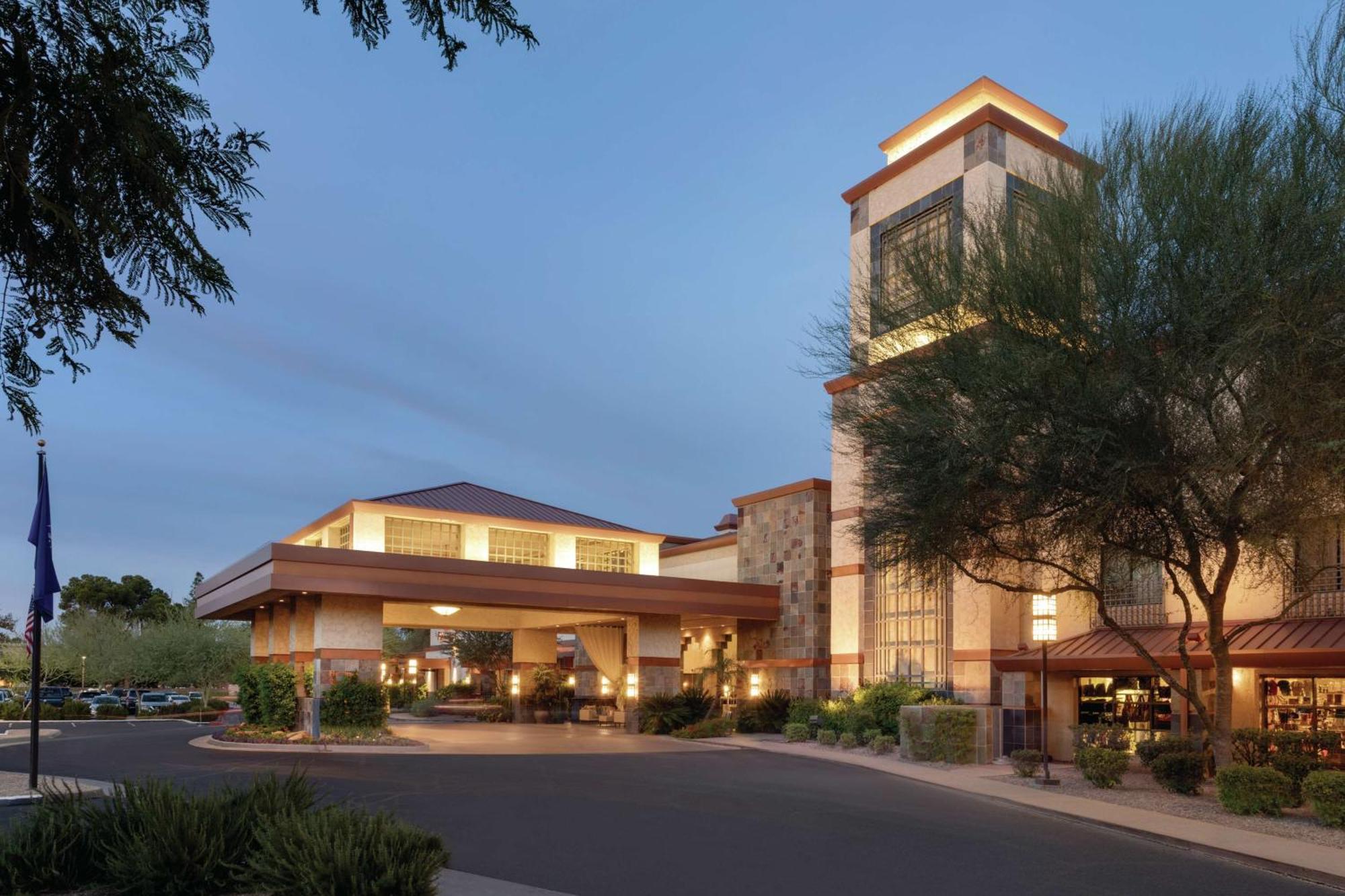 Resort Hilton &
