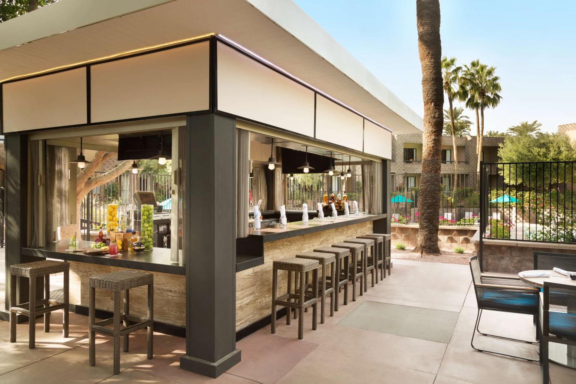 Doubletree By Hilton Paradise Valley Resort