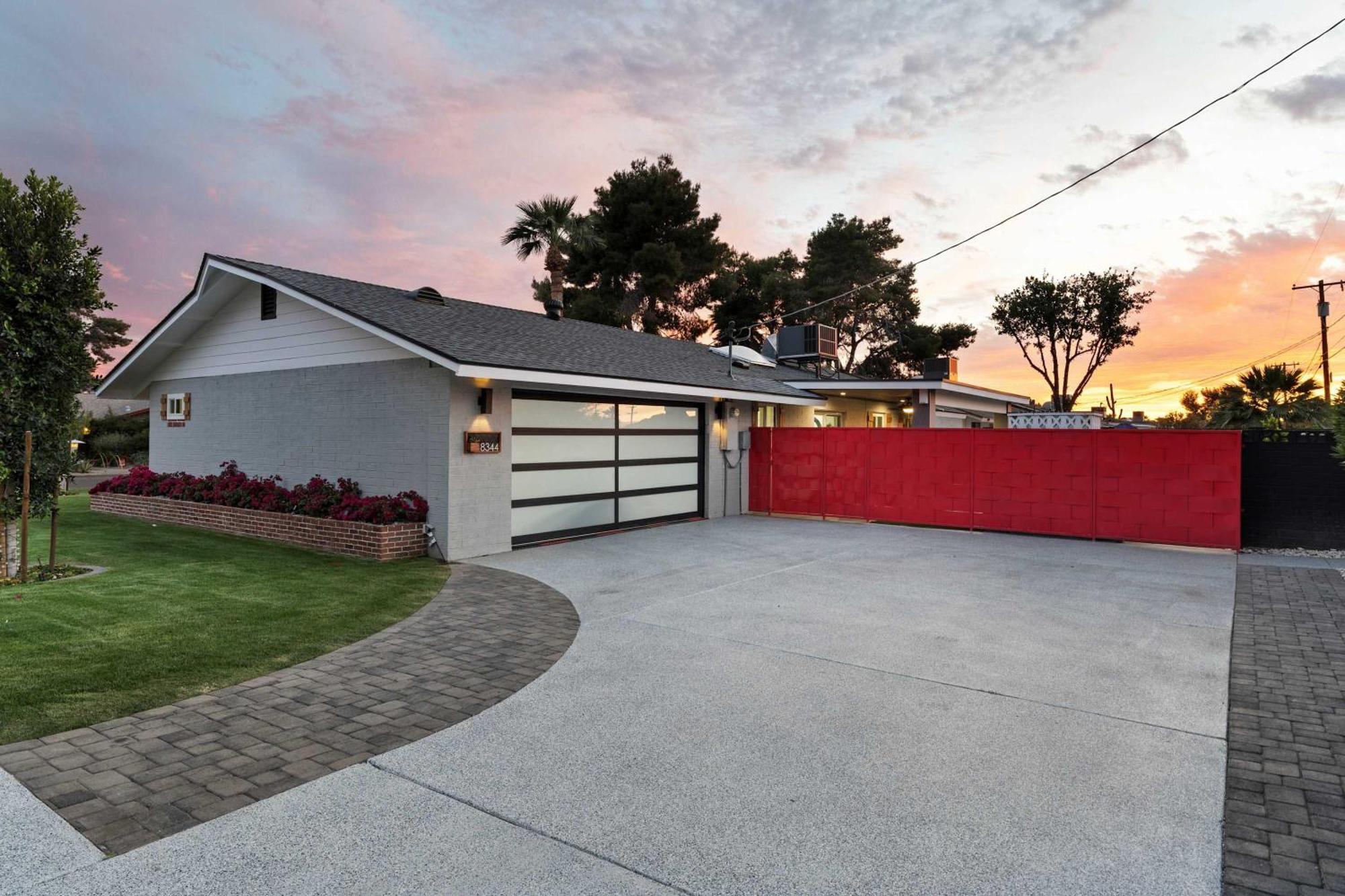 Bella Rosa- Close To Old Town With Pool & Hot Tub Holiday home