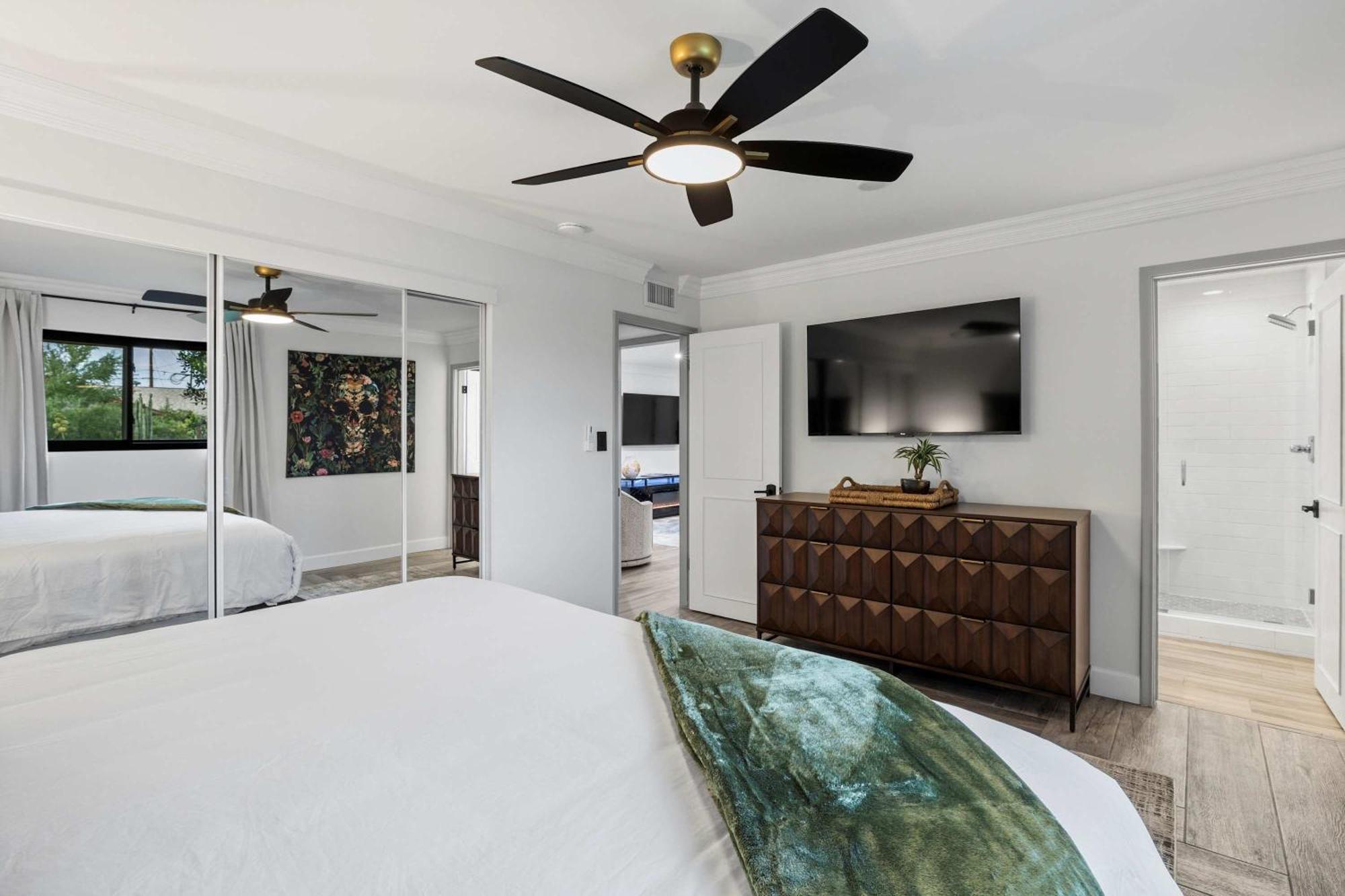 Bella Rosa- Close To Old Town With Pool & Hot Tub Holiday home