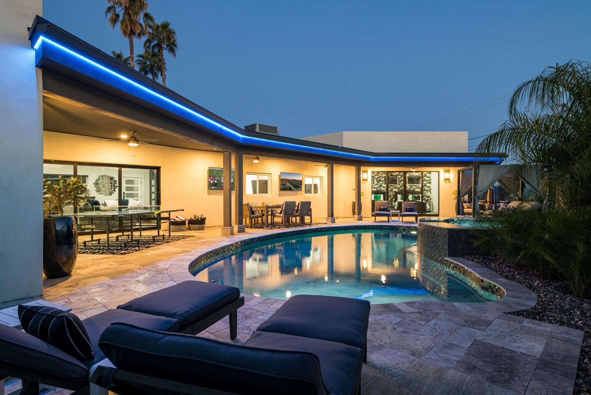 Holiday home 75th Place - Luxe Pool Walk To Old Town