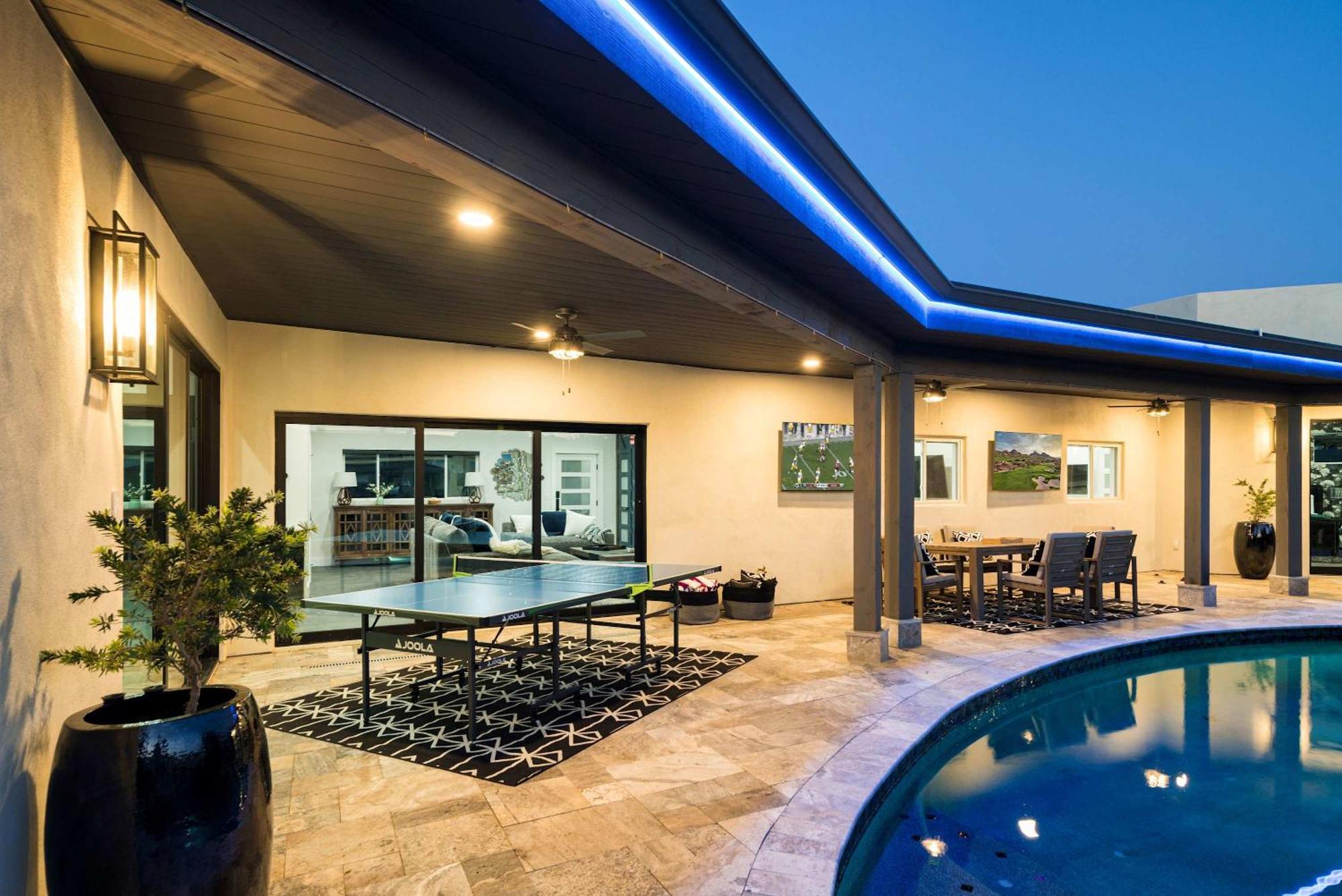 75th Place - Luxe Pool Walk To Old Town Holiday home Scottsdale